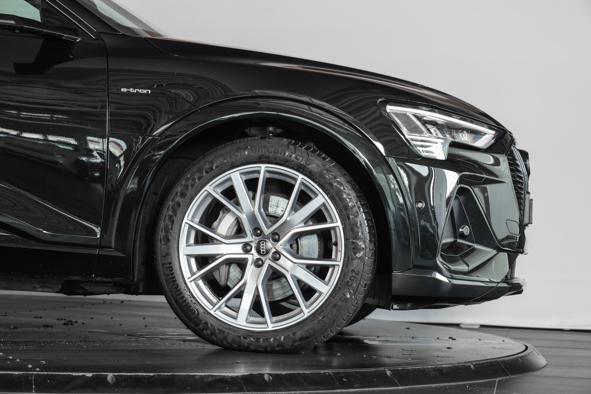 AUDI e-tron 55 S Line quattro * Open Sky * Bang&Olufsen * Chargeur 22kW-image-21