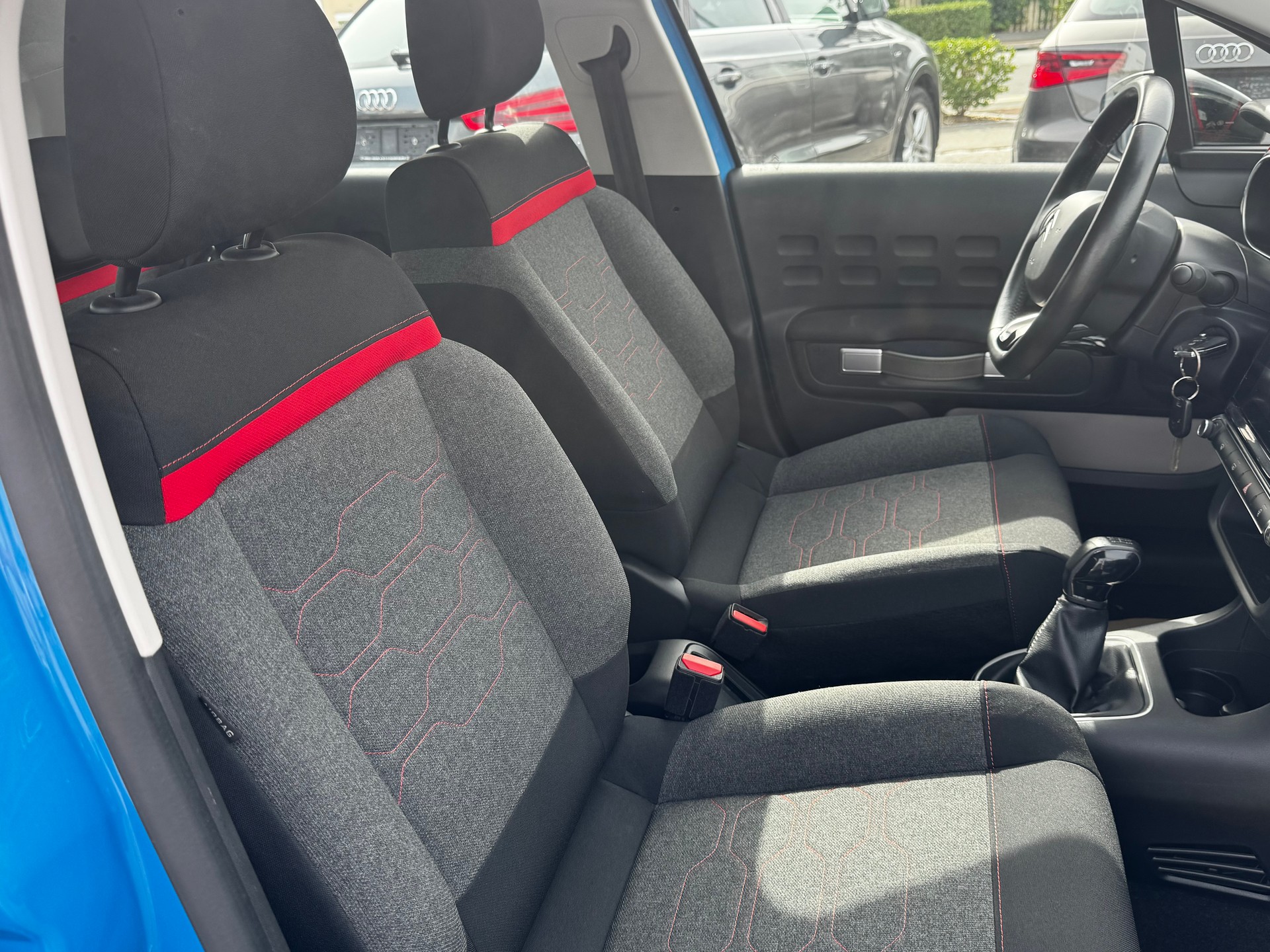 CITROEN C3 1.2i PureTech Shine-image-11