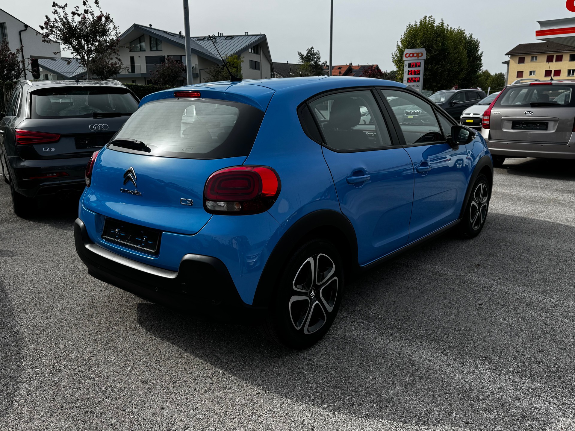 CITROEN C3 1.2i PureTech Shine-image-5