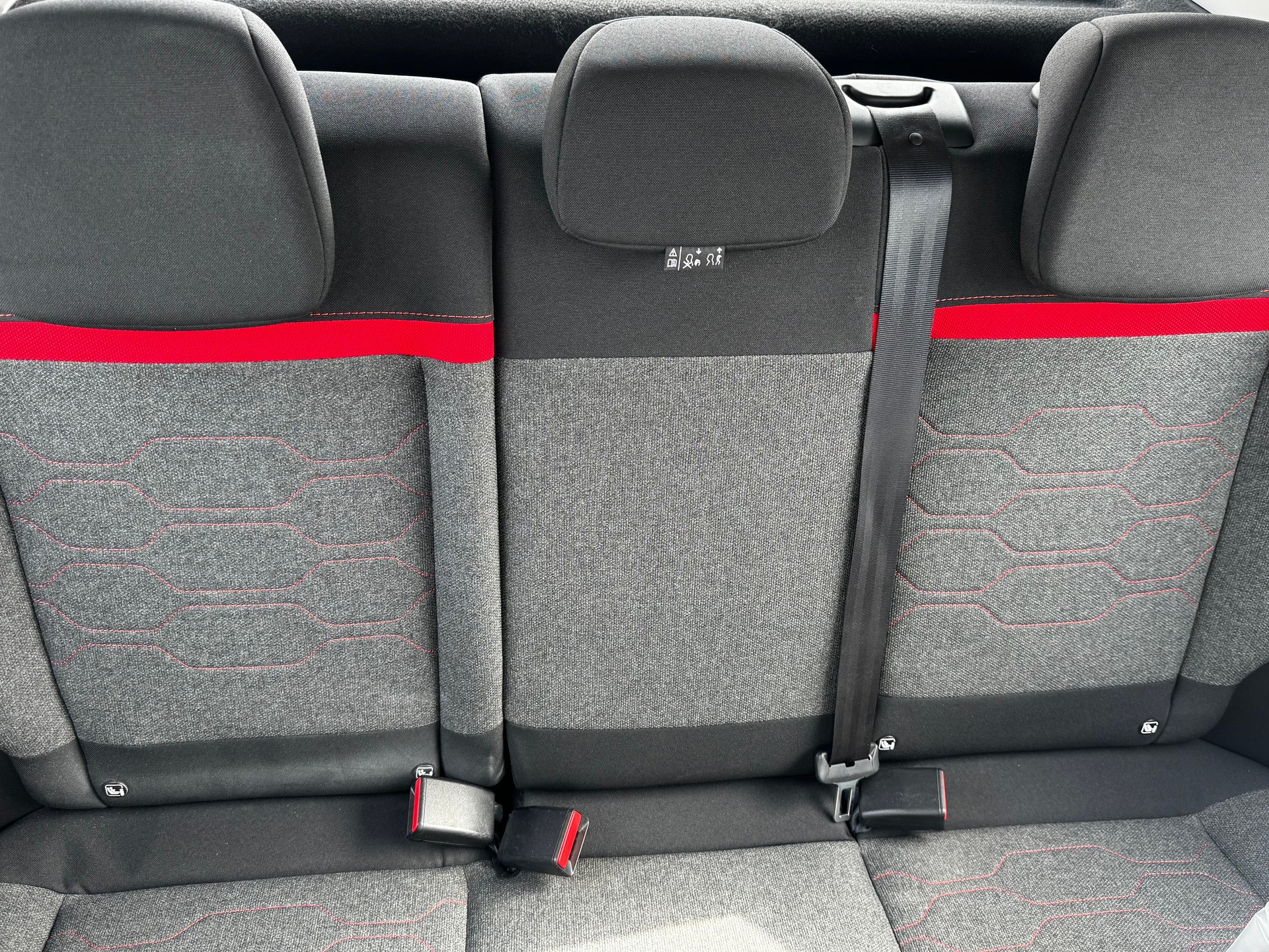 CITROEN C3 1.2i PureTech Shine-image-13