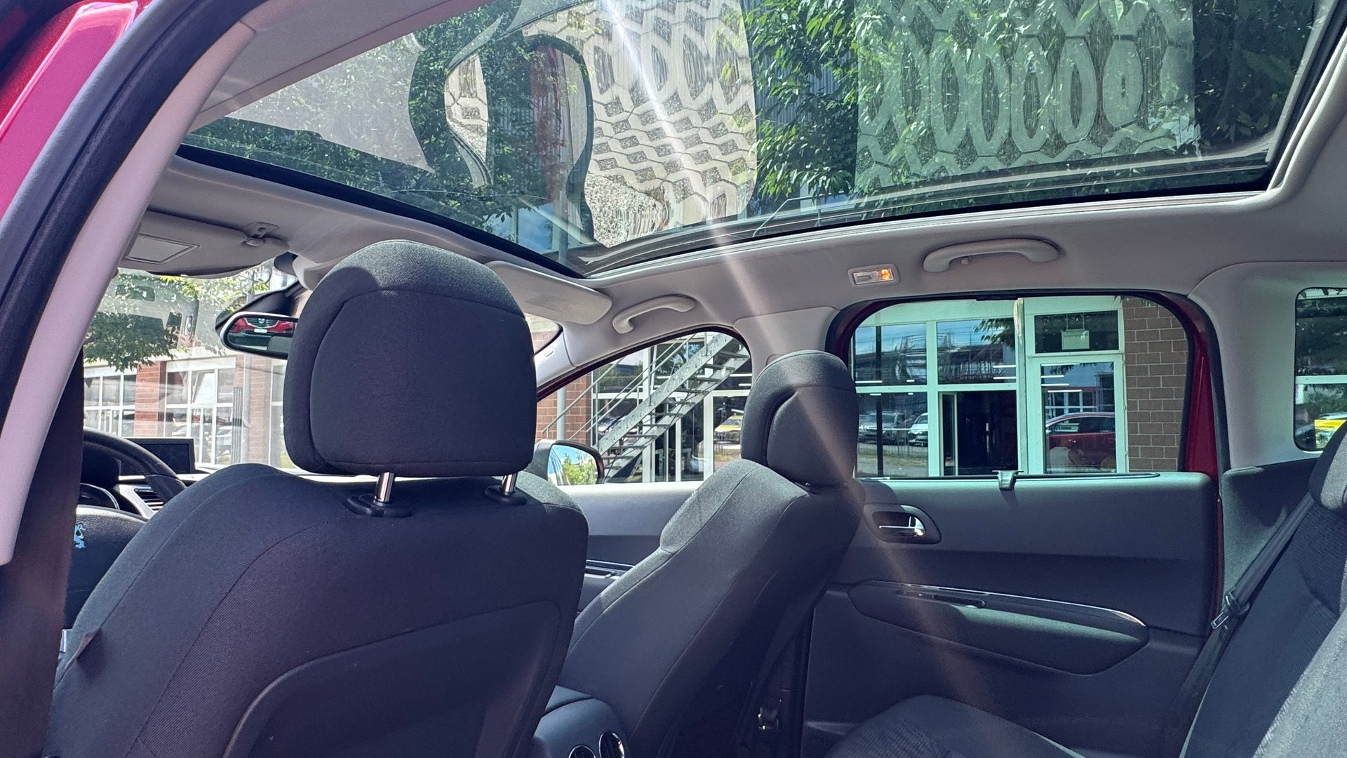 PEUGEOT 3008 2.0 HDI Allure-image-8