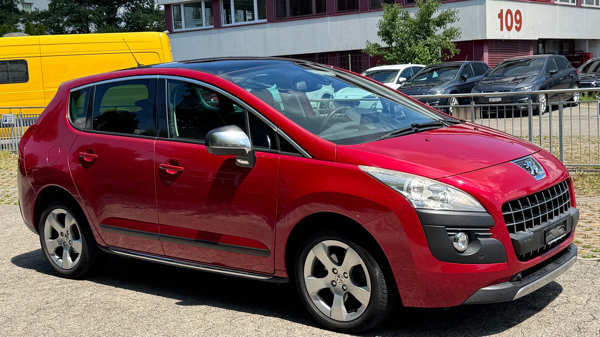PEUGEOT 3008 2.0 HDI Allure-image-2