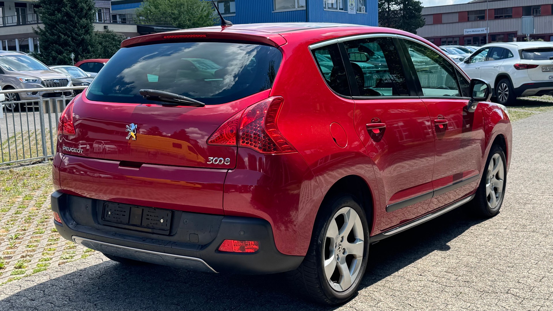 PEUGEOT 3008 2.0 HDI Allure-image-3