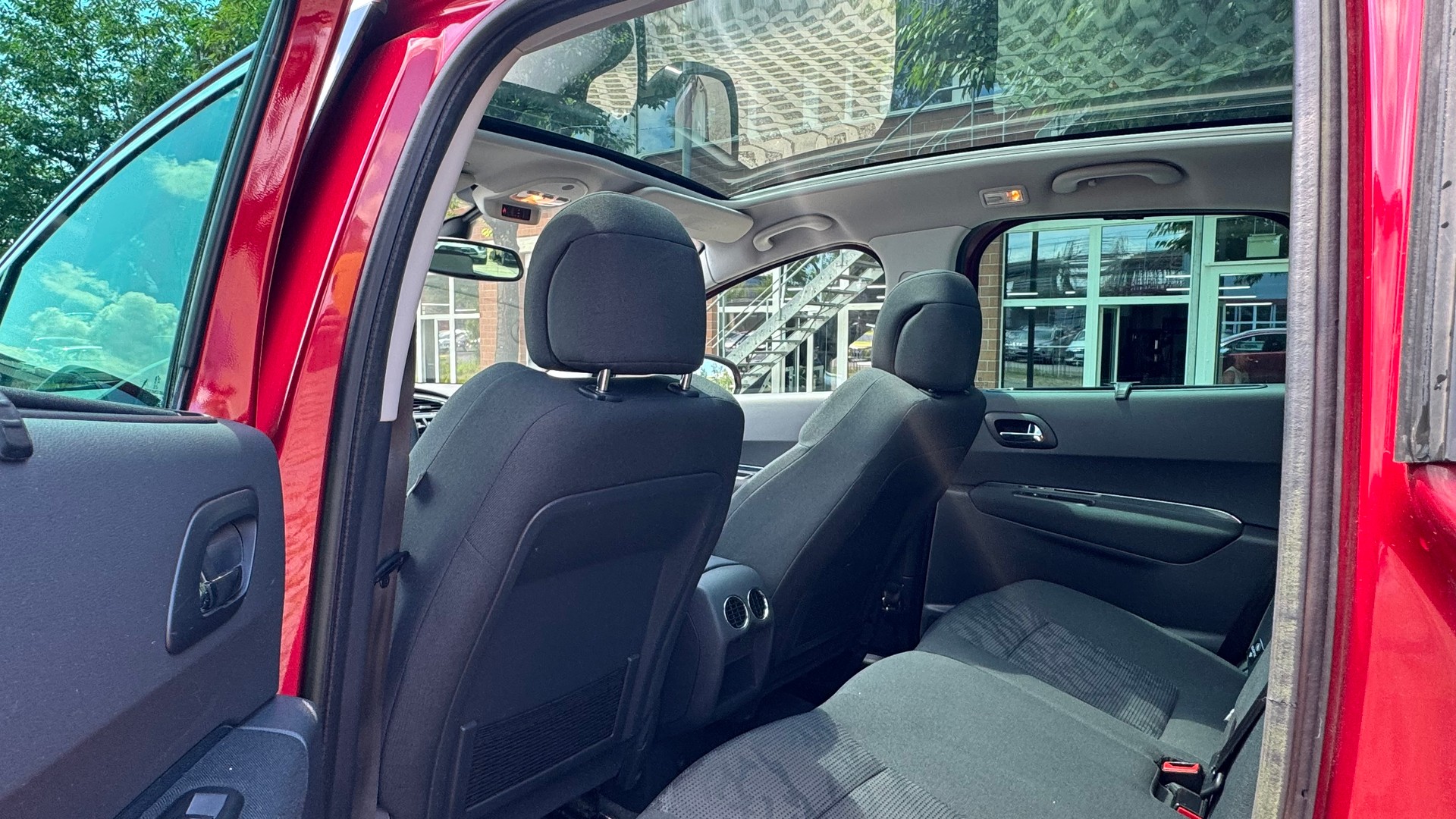 PEUGEOT 3008 2.0 HDI Allure-image-6