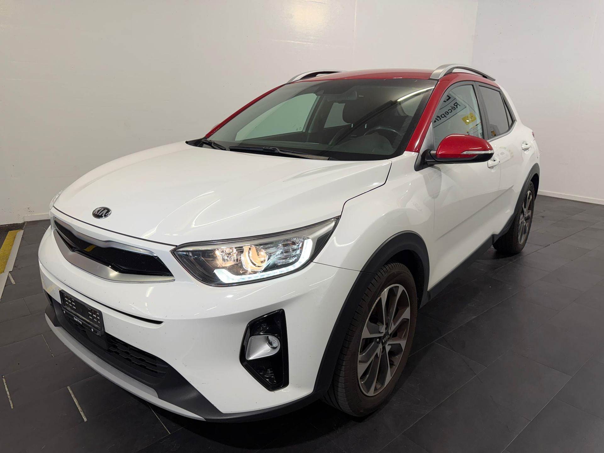KIA Stonic 1.0 T-GDi-image-0