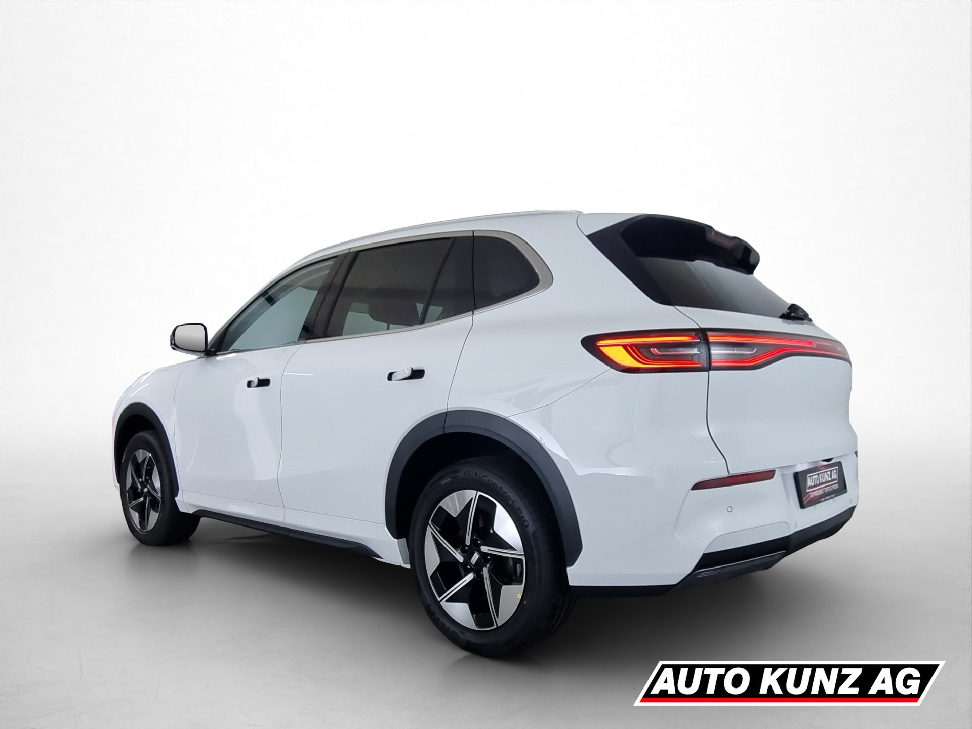 GEELY E5 Pro+ FWD-showroom-element-3