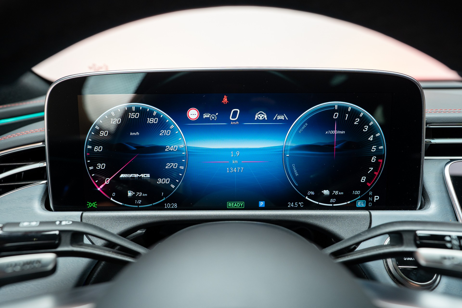 MERCEDES-BENZ E 53 Hybrid AMG 4matic+ / Beleuchteter Kühlergrill / Panorama / Burmester-image-24