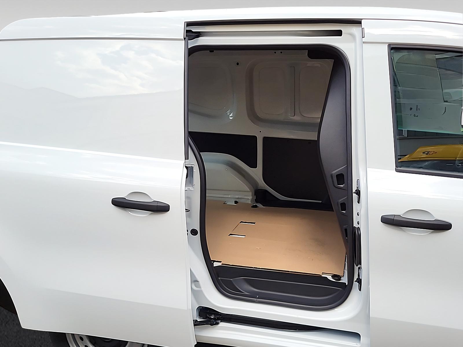 RENAULT Kangoo Van Extra 1,3 TCe 130-image-8