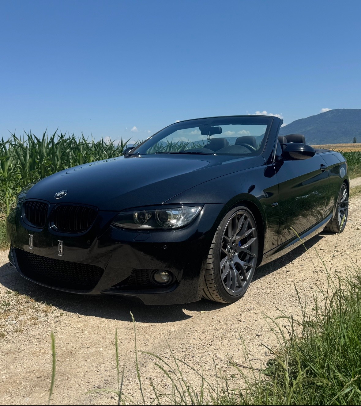 BMW 335i e93-image-0