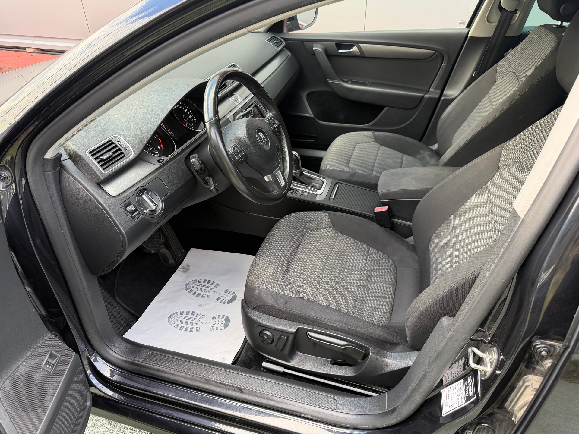 VW Passat Variant 2.0 TDI BMT Comfortline DSG-image-8
