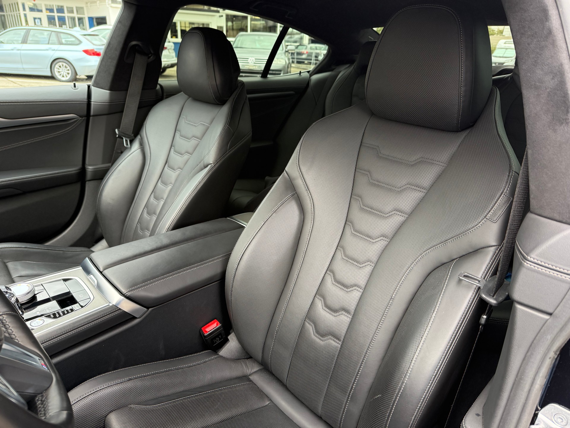 BMW M850i xDrive Steptronic-image-6