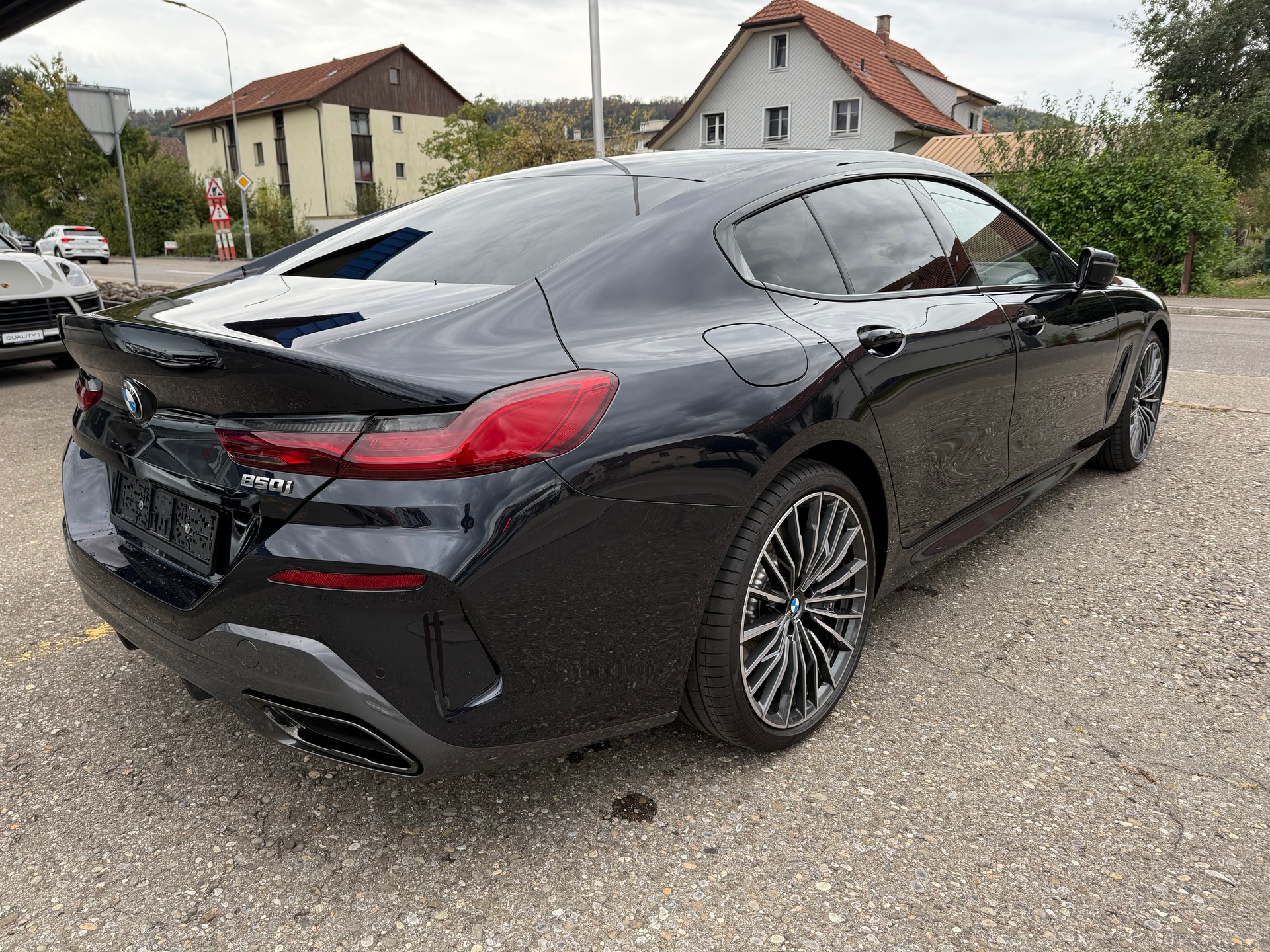 BMW M850i xDrive Steptronic-image-4