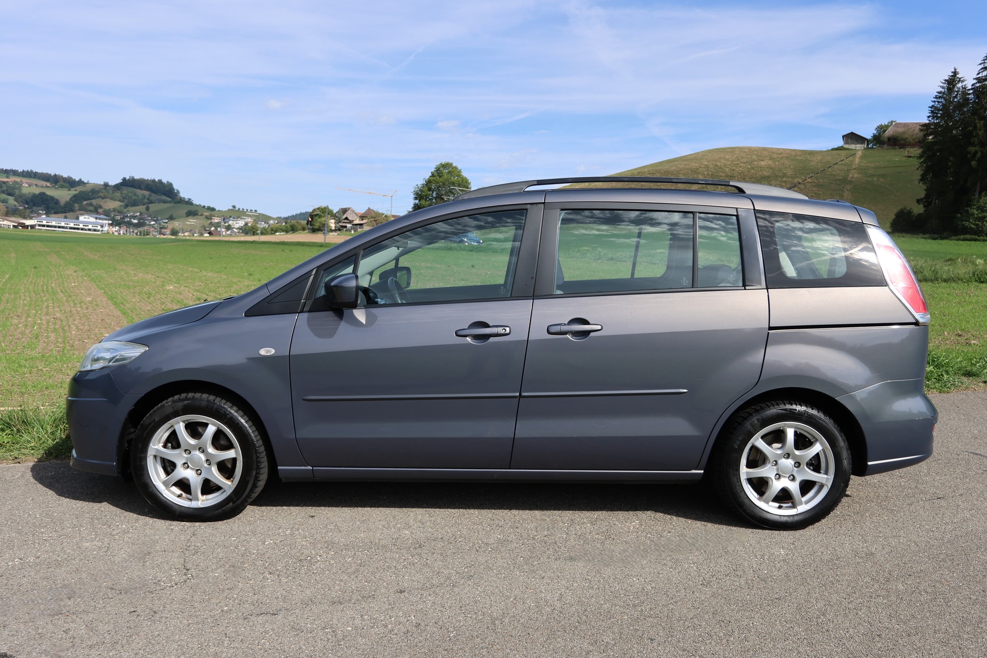 MAZDA 5 2.0 16V Confort-image-1