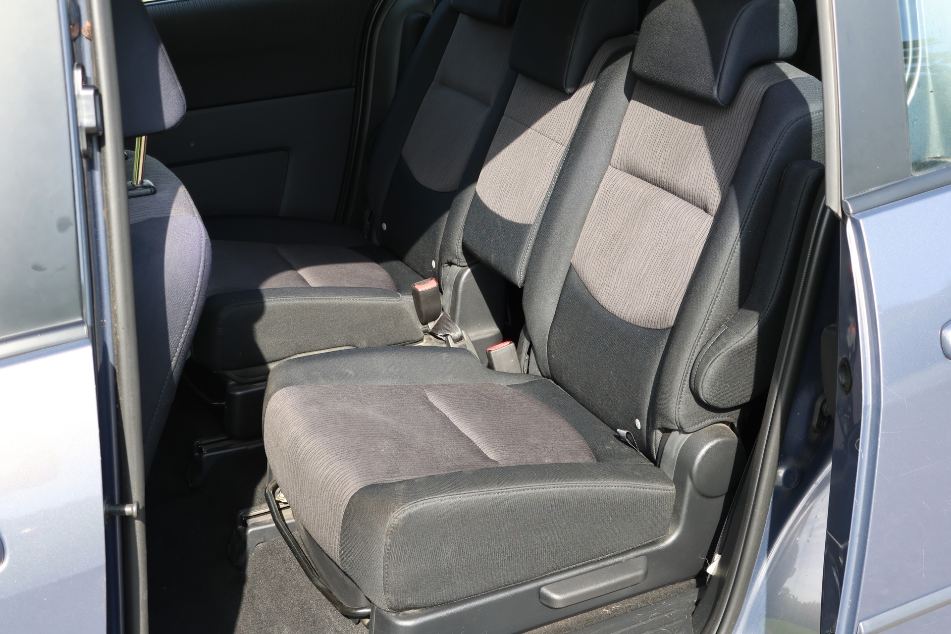 MAZDA 5 2.0 16V Confort-image-9