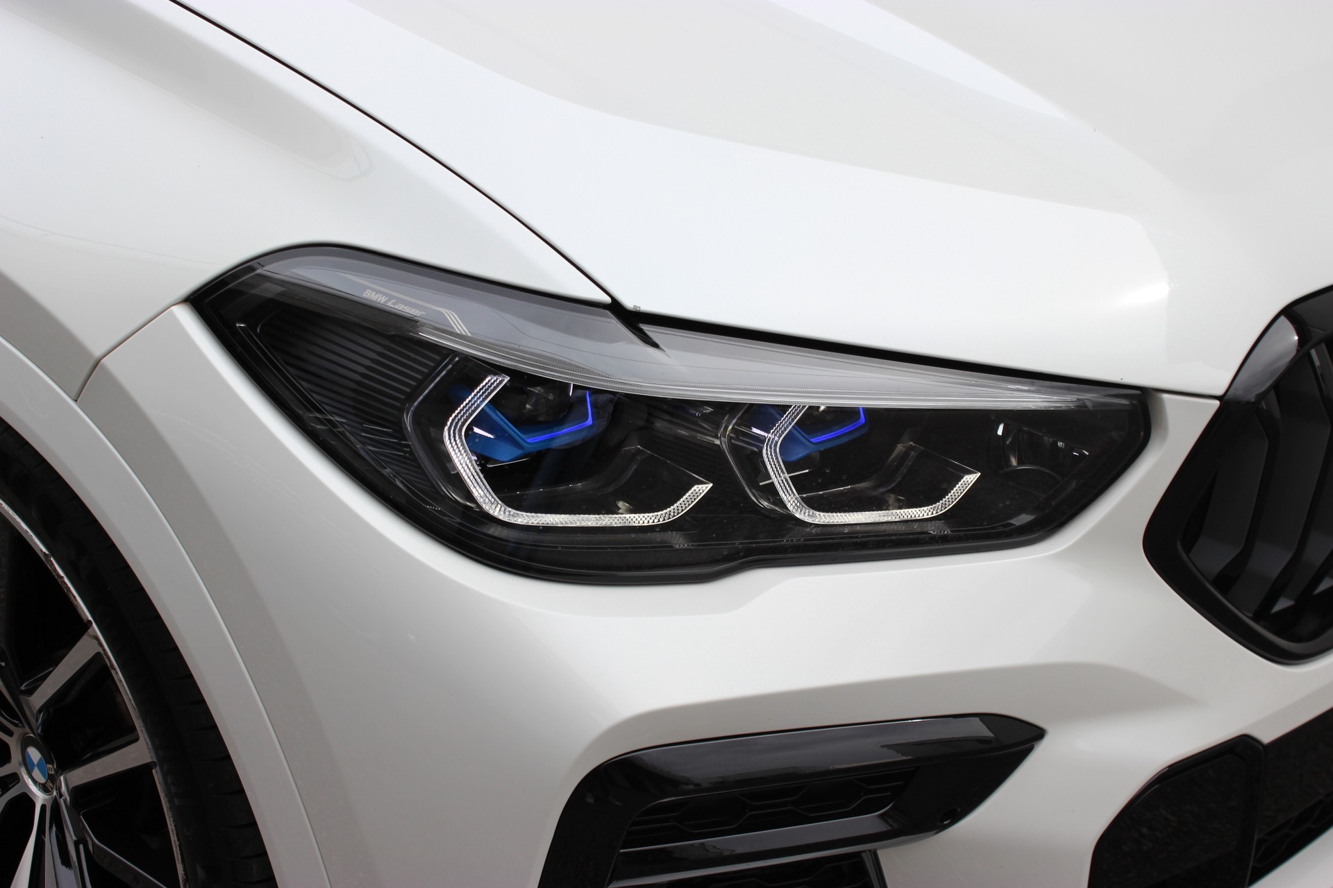BMW X6 xDrive 48V 30d M Sport *MINERALWEISS METALLIC* 🎉1.88%-LEASINGAKTION🎉-image-7