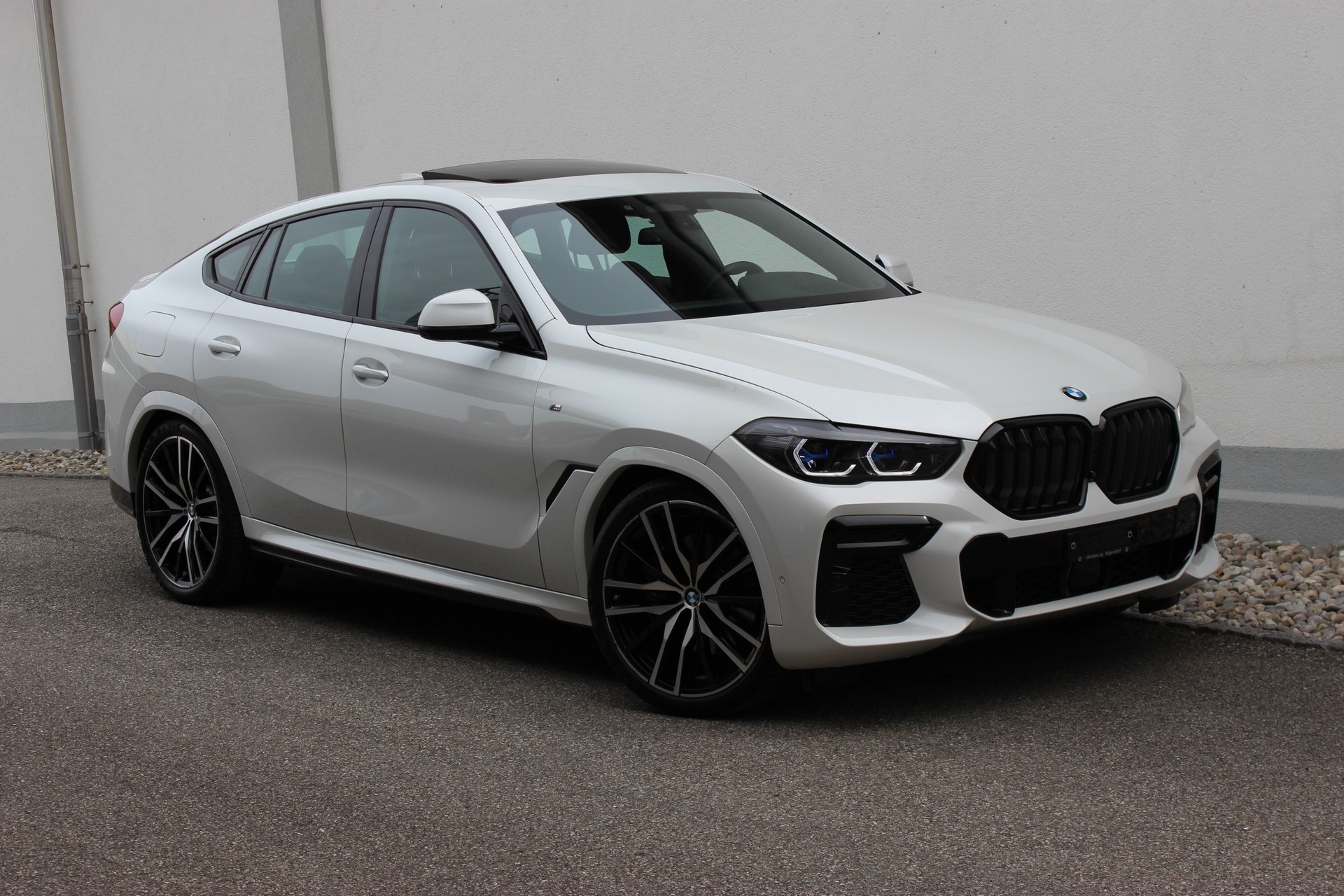 BMW X6 xDrive 48V 30d M Sport *MINERALWEISS METALLIC* 🎉1.88%-LEASINGAKTION🎉-image-0