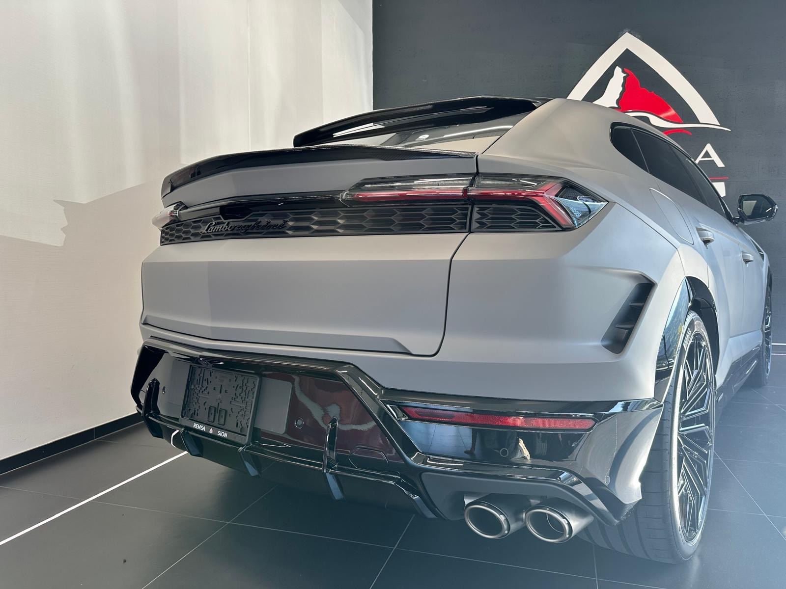 LAMBORGHINI Urus SE-image-6