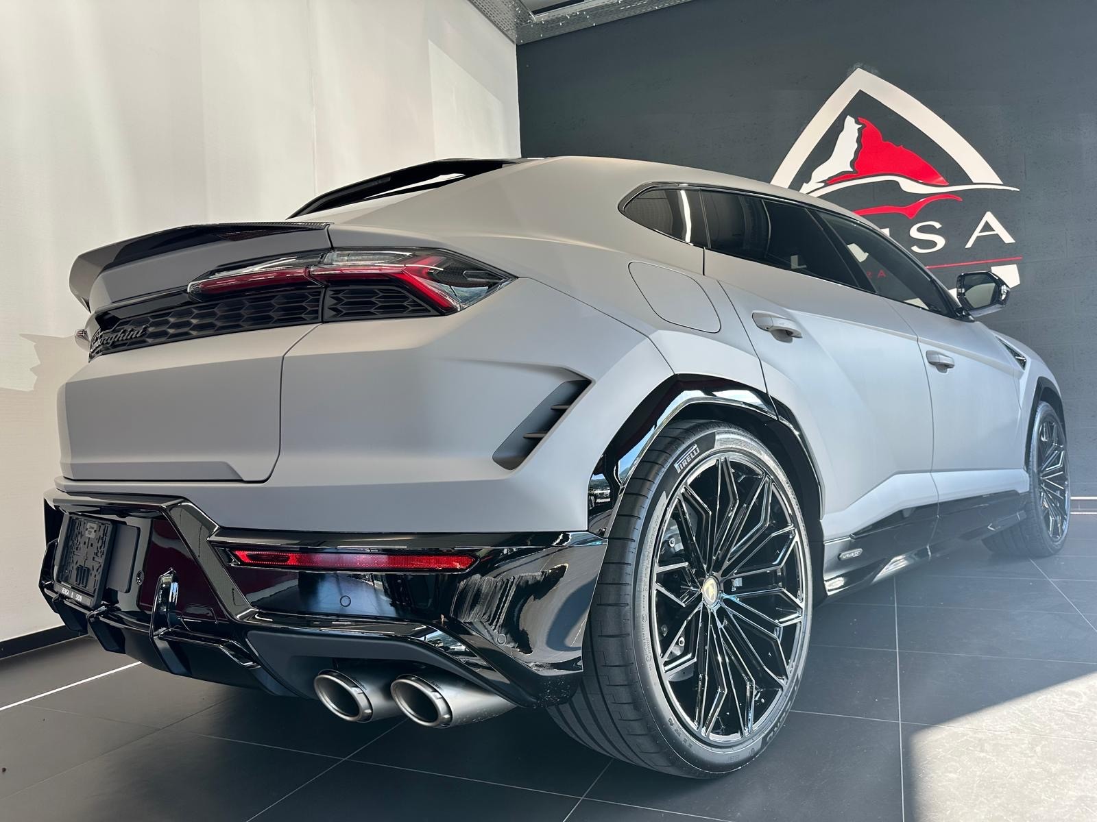 LAMBORGHINI Urus SE-image-8