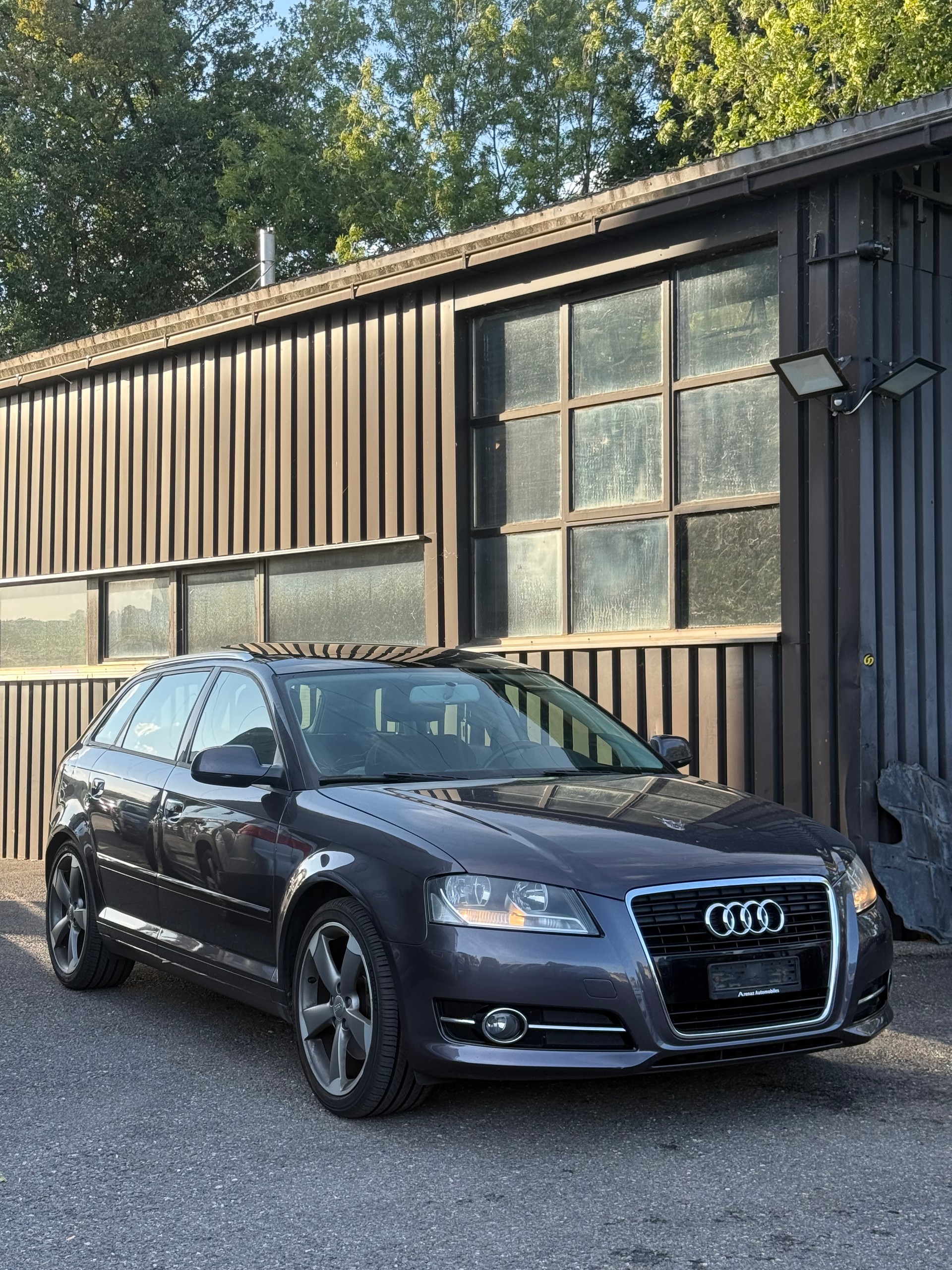 AUDI A3 Sportback 2.0 TDI Ambiente S-tronic-image-3