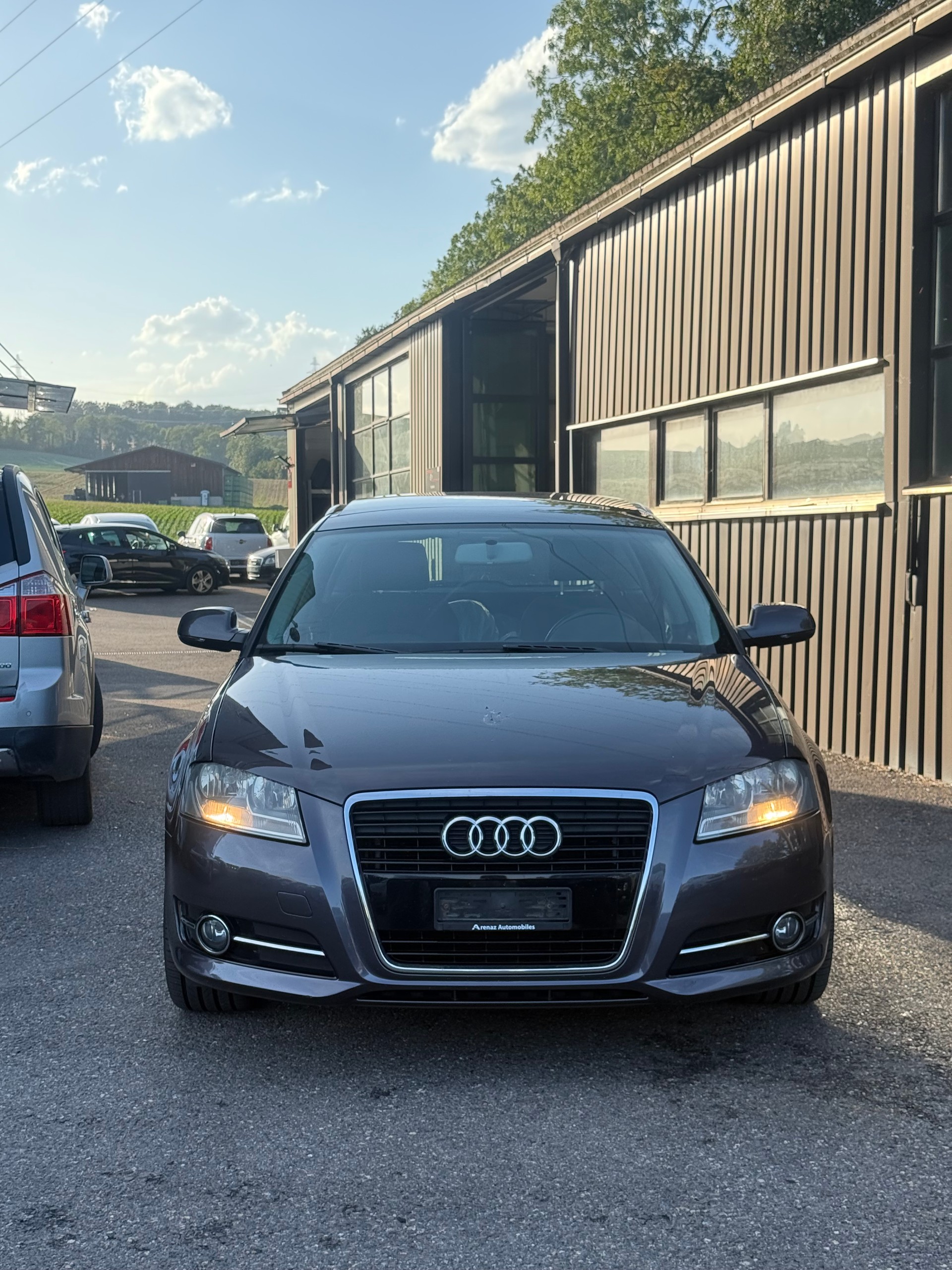 AUDI A3 Sportback 2.0 TDI Ambiente S-tronic-image-4