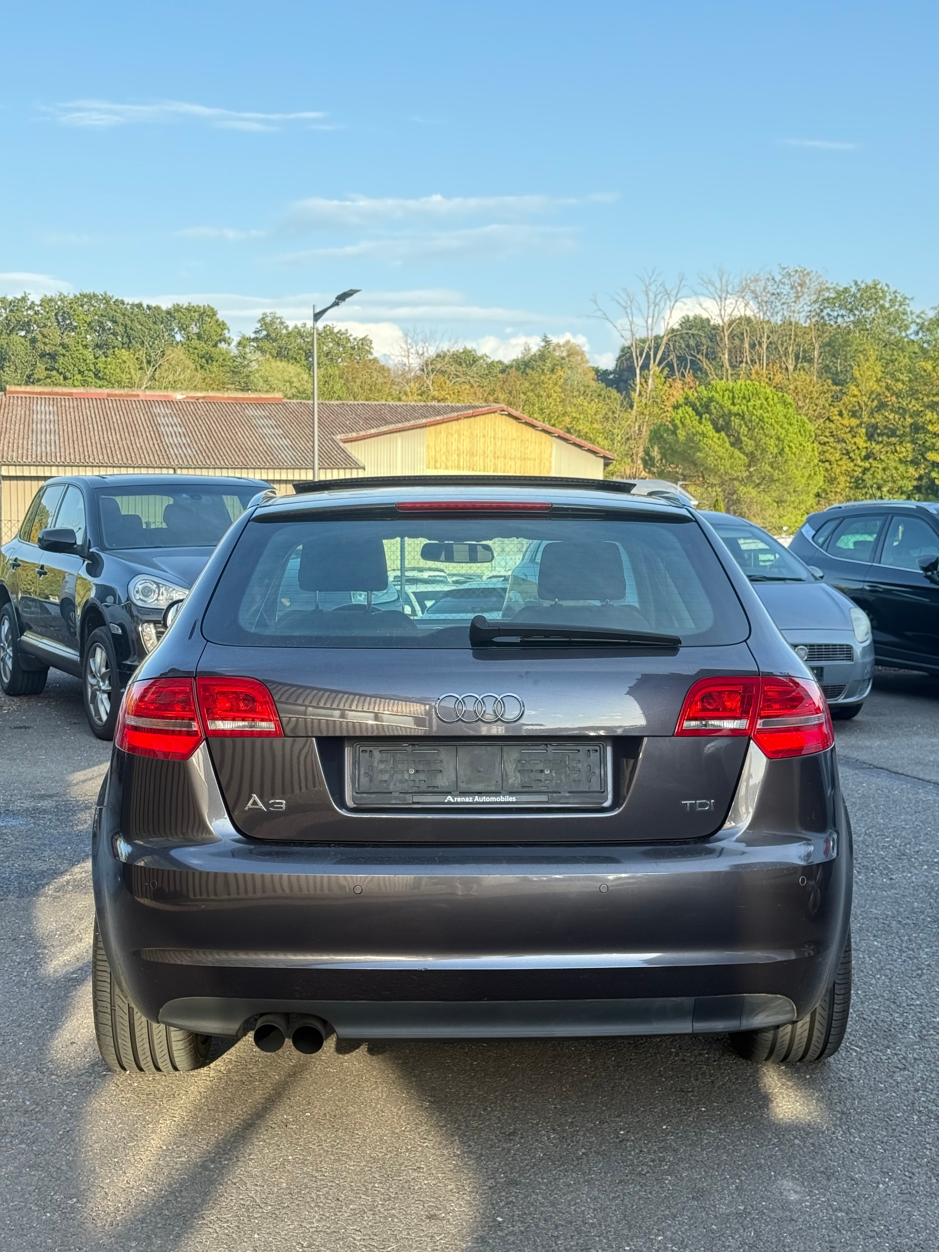 AUDI A3 Sportback 2.0 TDI Ambiente S-tronic-image-5