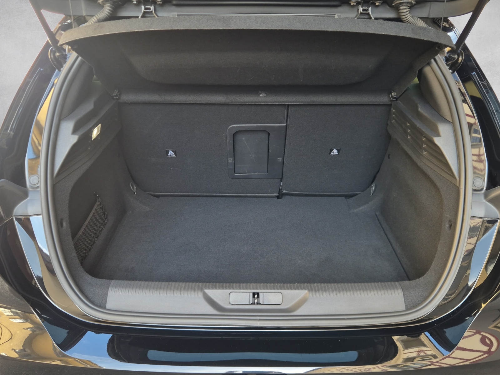 PEUGEOT 308 1.2 PureTech GT-image-12