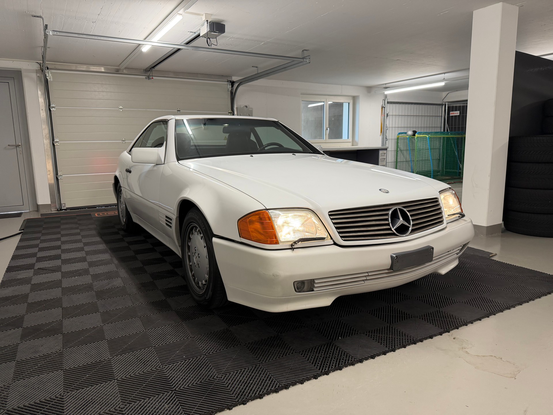 MERCEDES-BENZ SL 500 Automatic-showroom-element-2