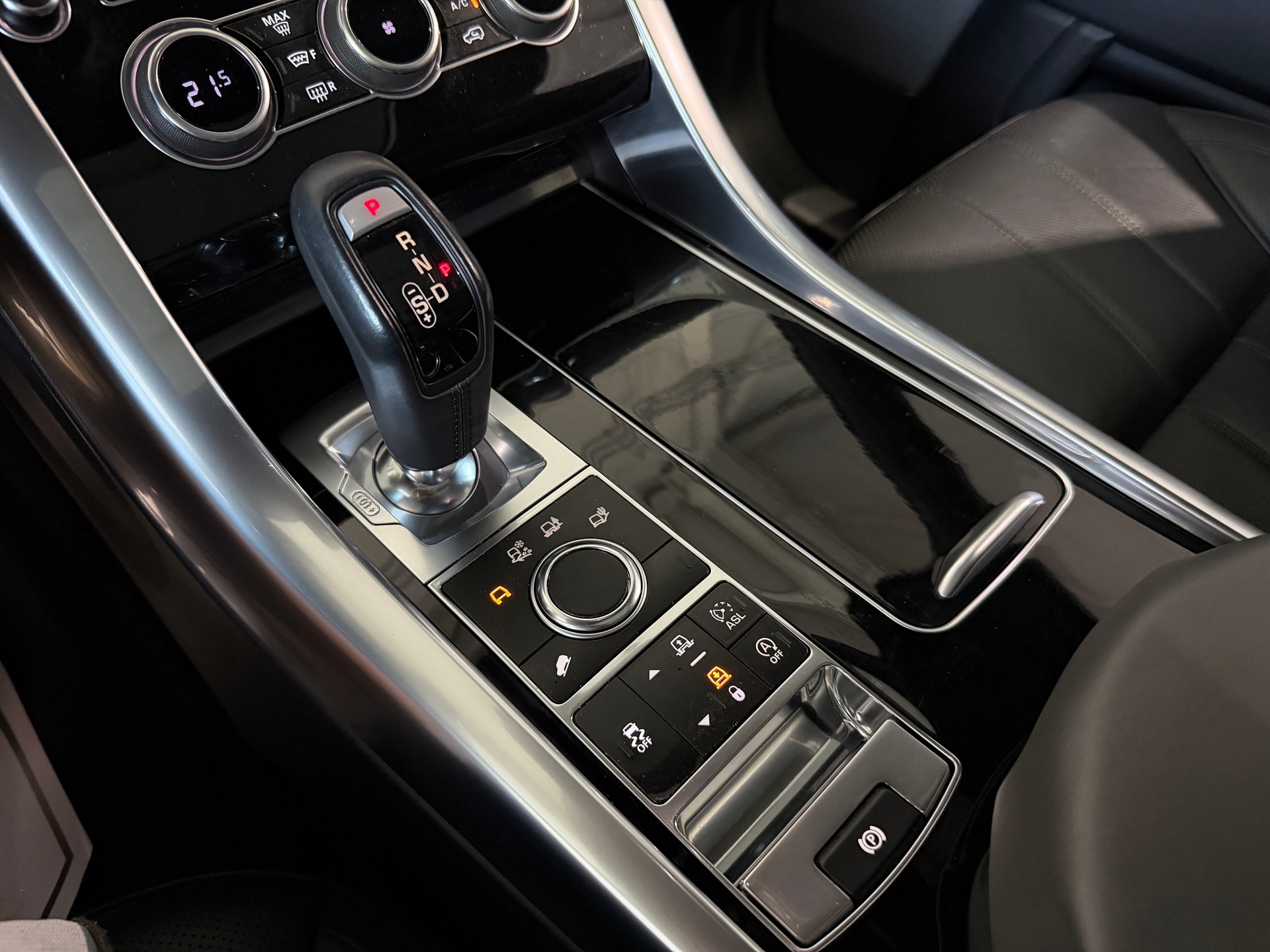 LAND ROVER Range Rover Sport 3.0 SDV6 HSE Automatic - 7 Platz-image-10