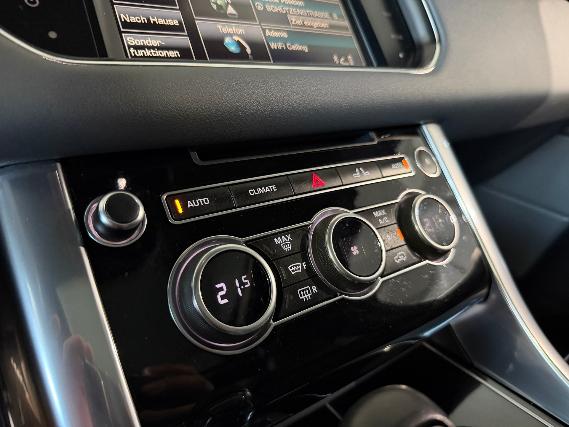 LAND ROVER Range Rover Sport 3.0 SDV6 HSE Automatic - 7 Platz-image-11