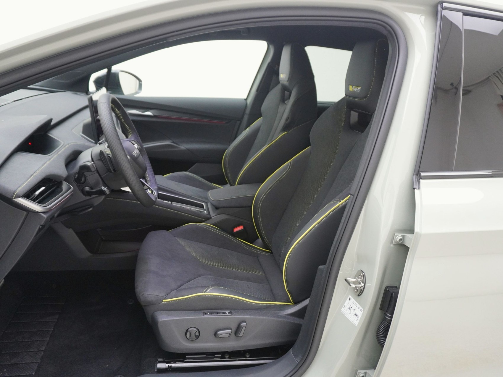 SKODA Elroq RS 4x4 Maxx-image-7