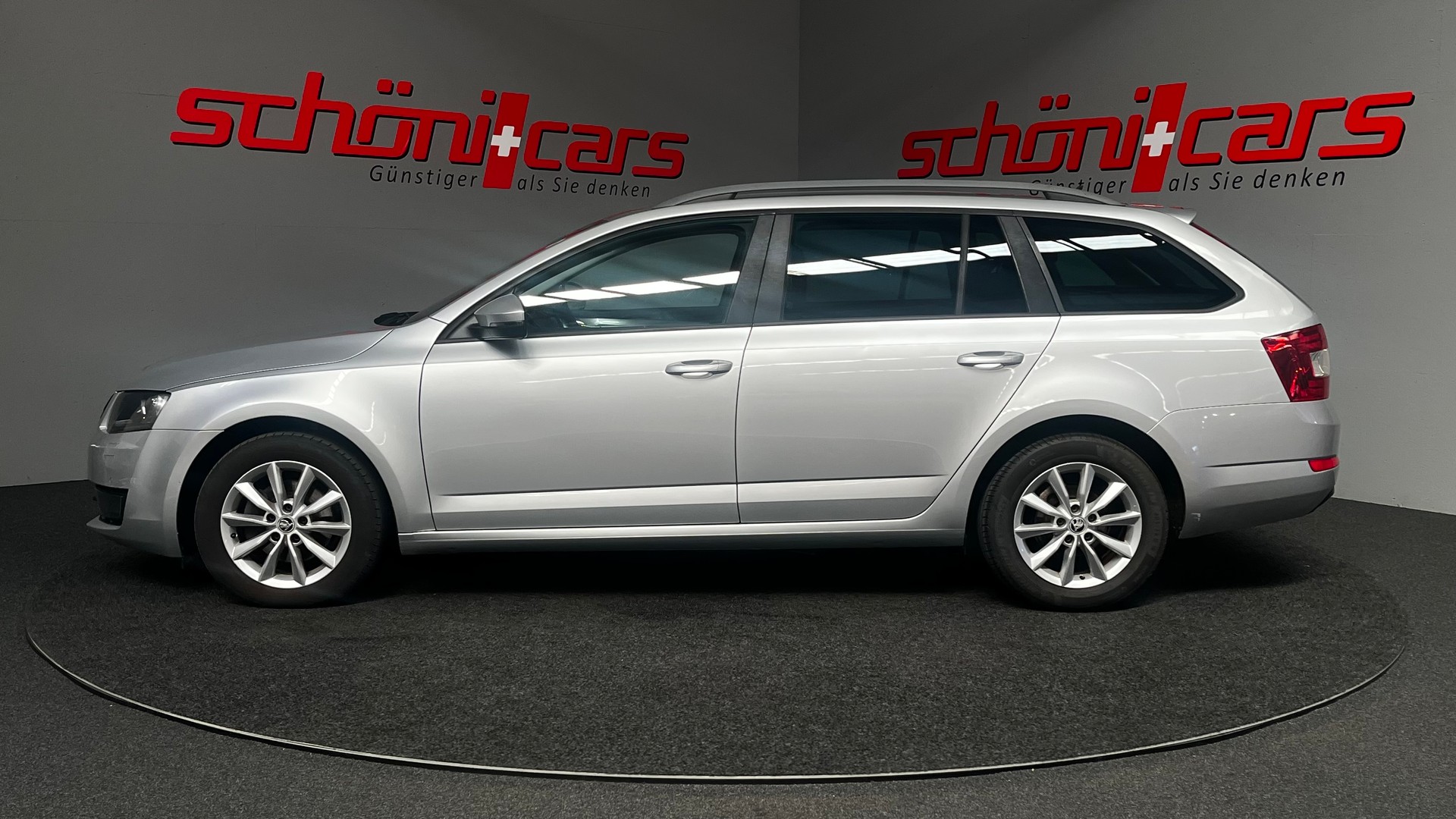 SKODA Octavia Combi 2.0 TDI Style DSG-image-2