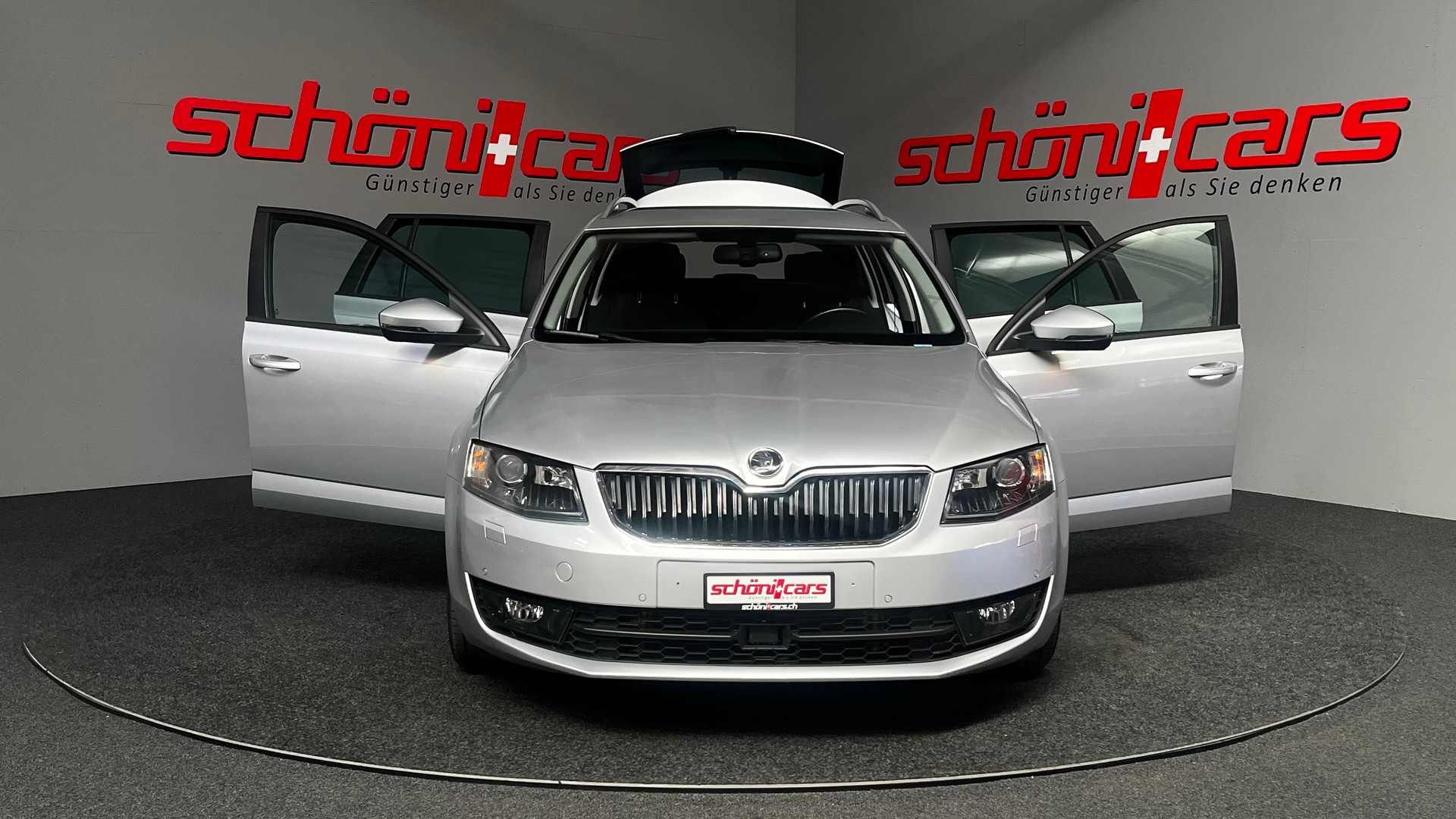SKODA Octavia Combi 2.0 TDI Style DSG-image-9