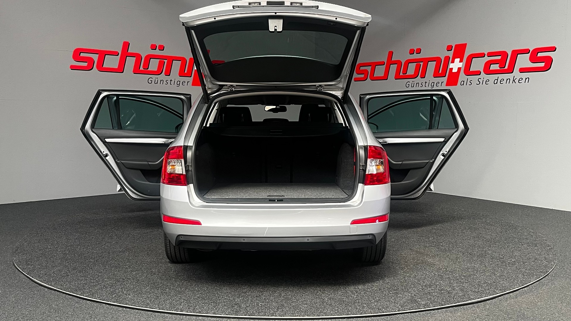 SKODA Octavia Combi 2.0 TDI Style DSG-image-5