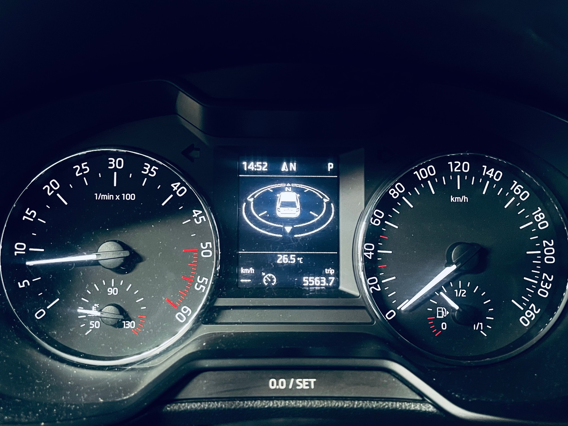 SKODA Octavia Combi 2.0 TDI Style DSG-image-18