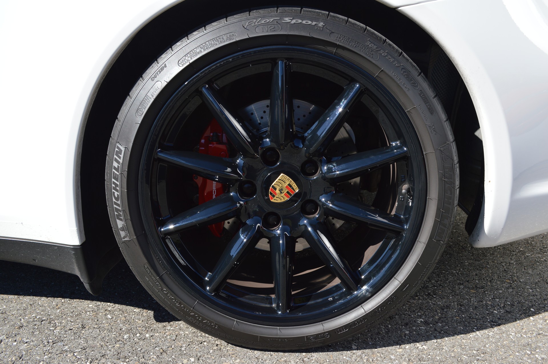 PORSCHE 911 Carrera 4S-image-12