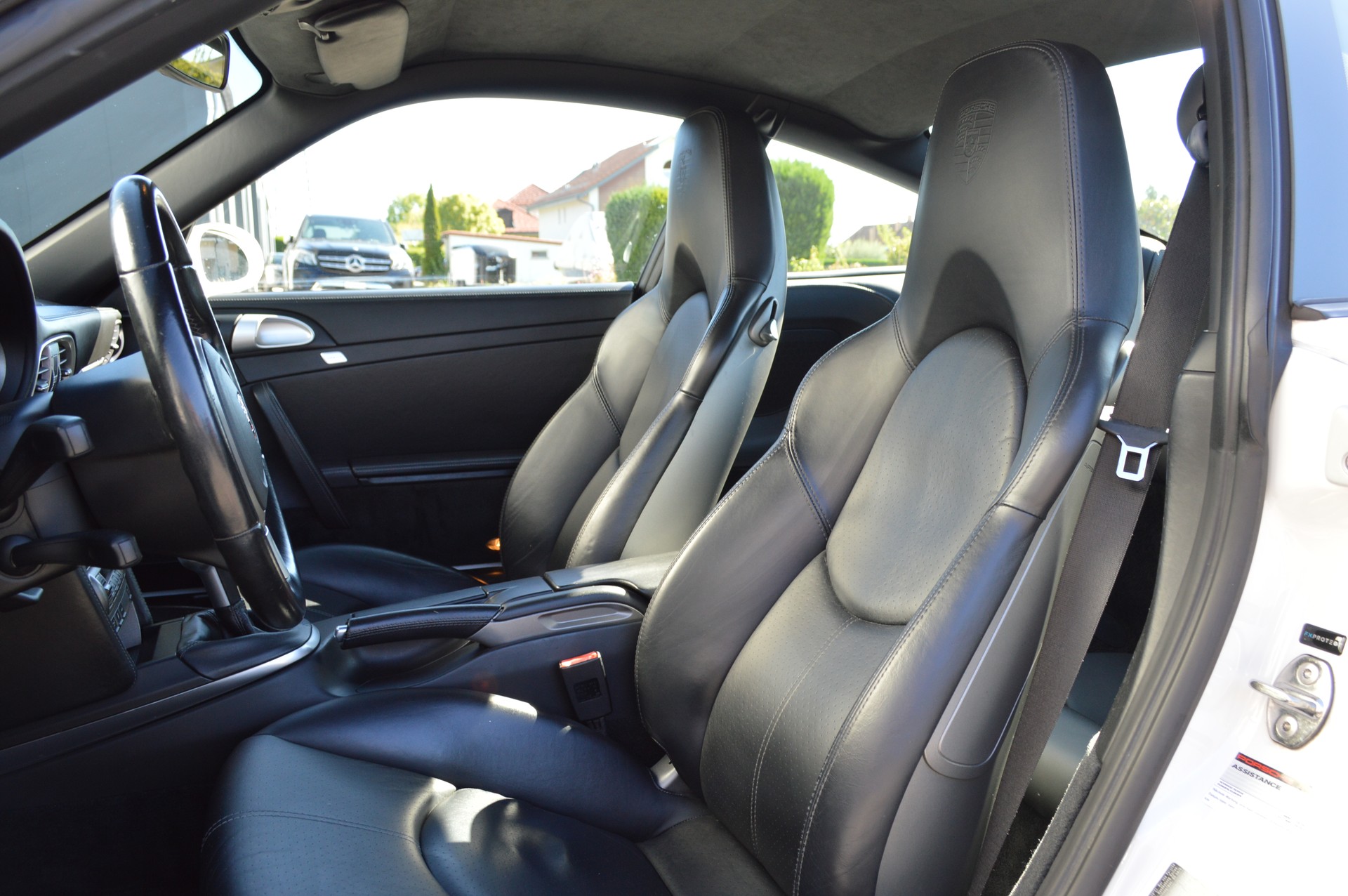 PORSCHE 911 Carrera 4S-image-14