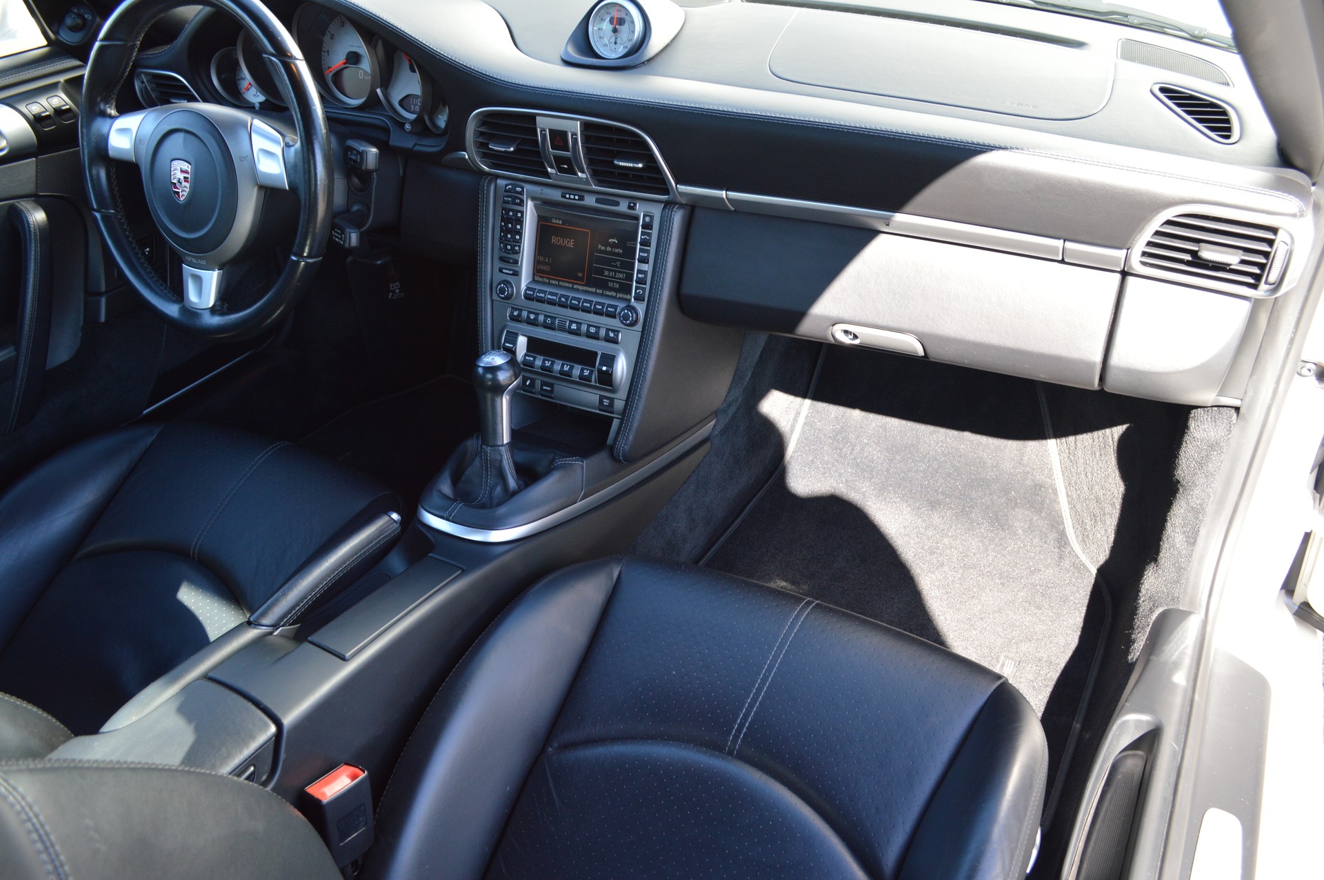 PORSCHE 911 Carrera 4S-image-19