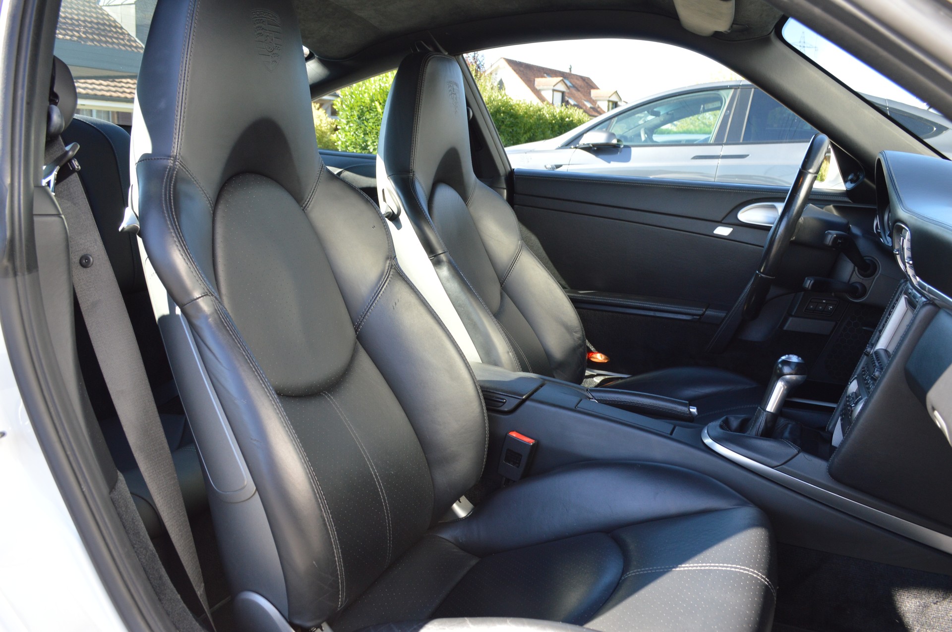 PORSCHE 911 Carrera 4S-image-20
