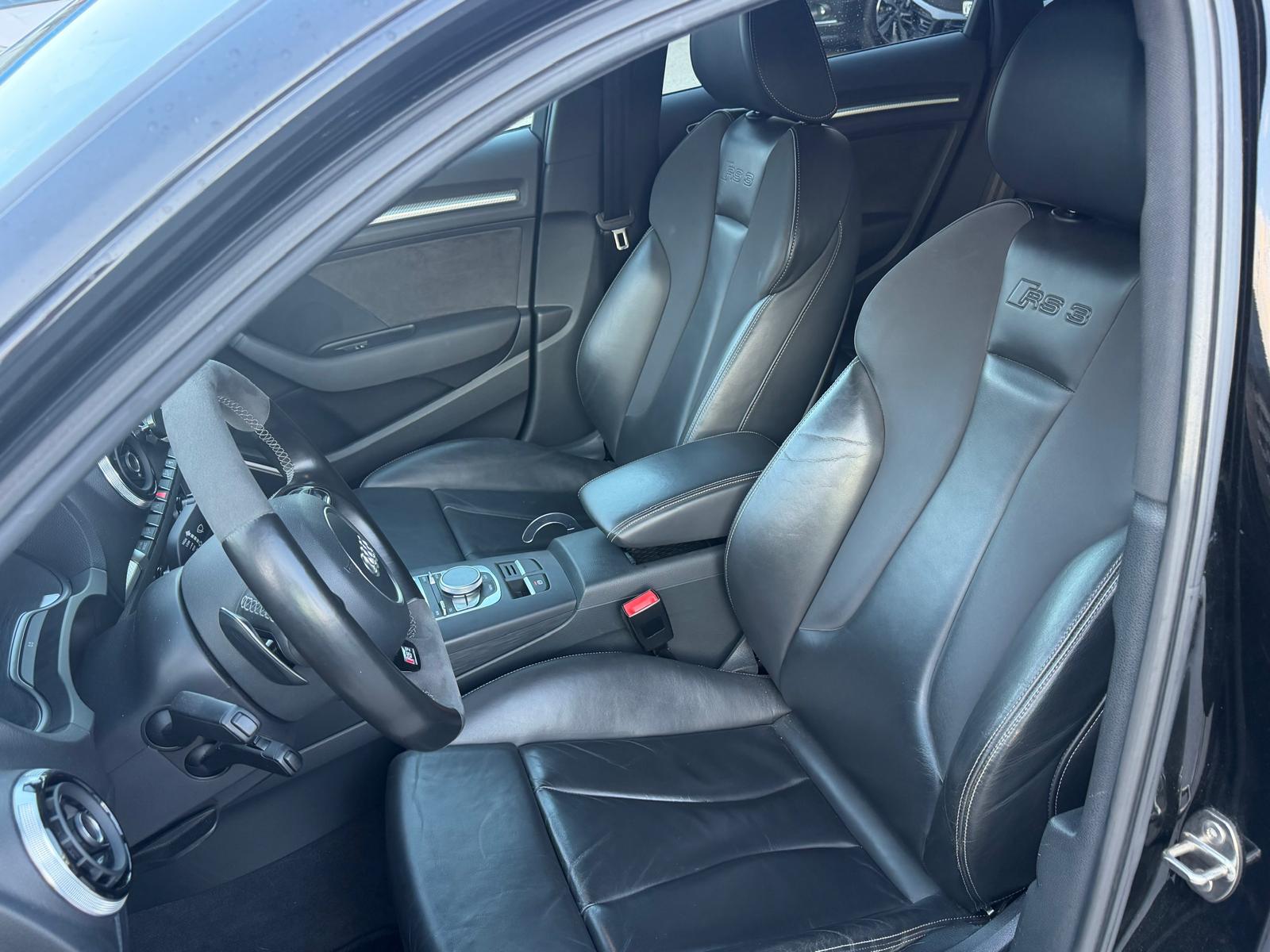 AUDI RS3 2.5 TSI quattro S-tronic-image-15