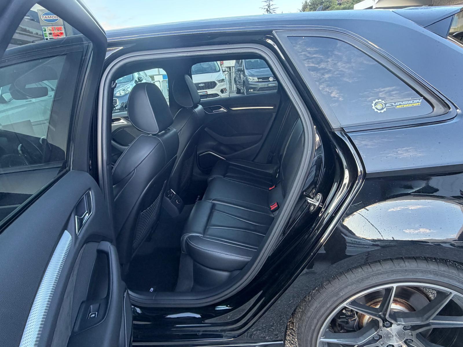 AUDI RS3 2.5 TSI quattro S-tronic-image-18