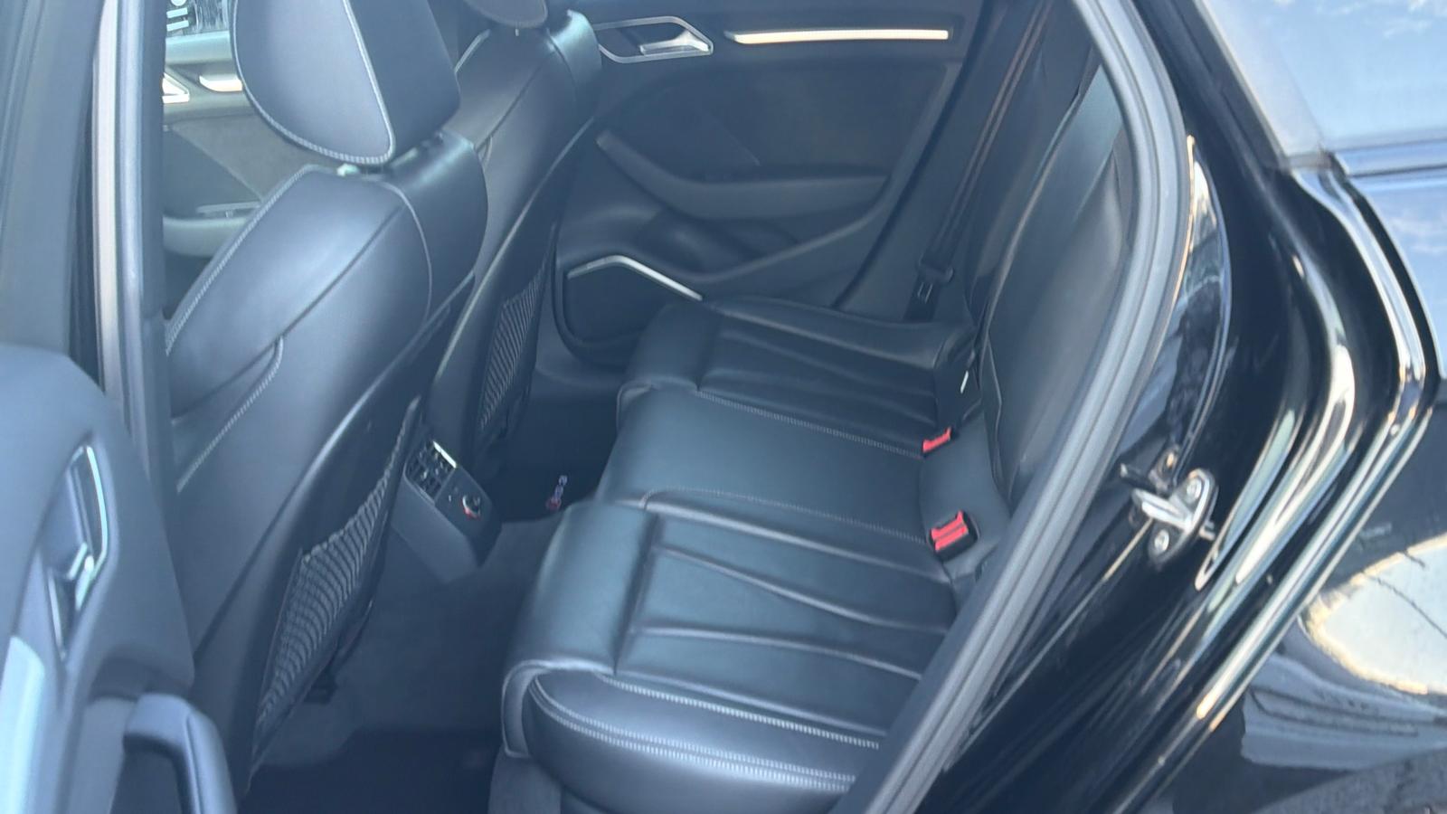 AUDI RS3 2.5 TSI quattro S-tronic-image-19