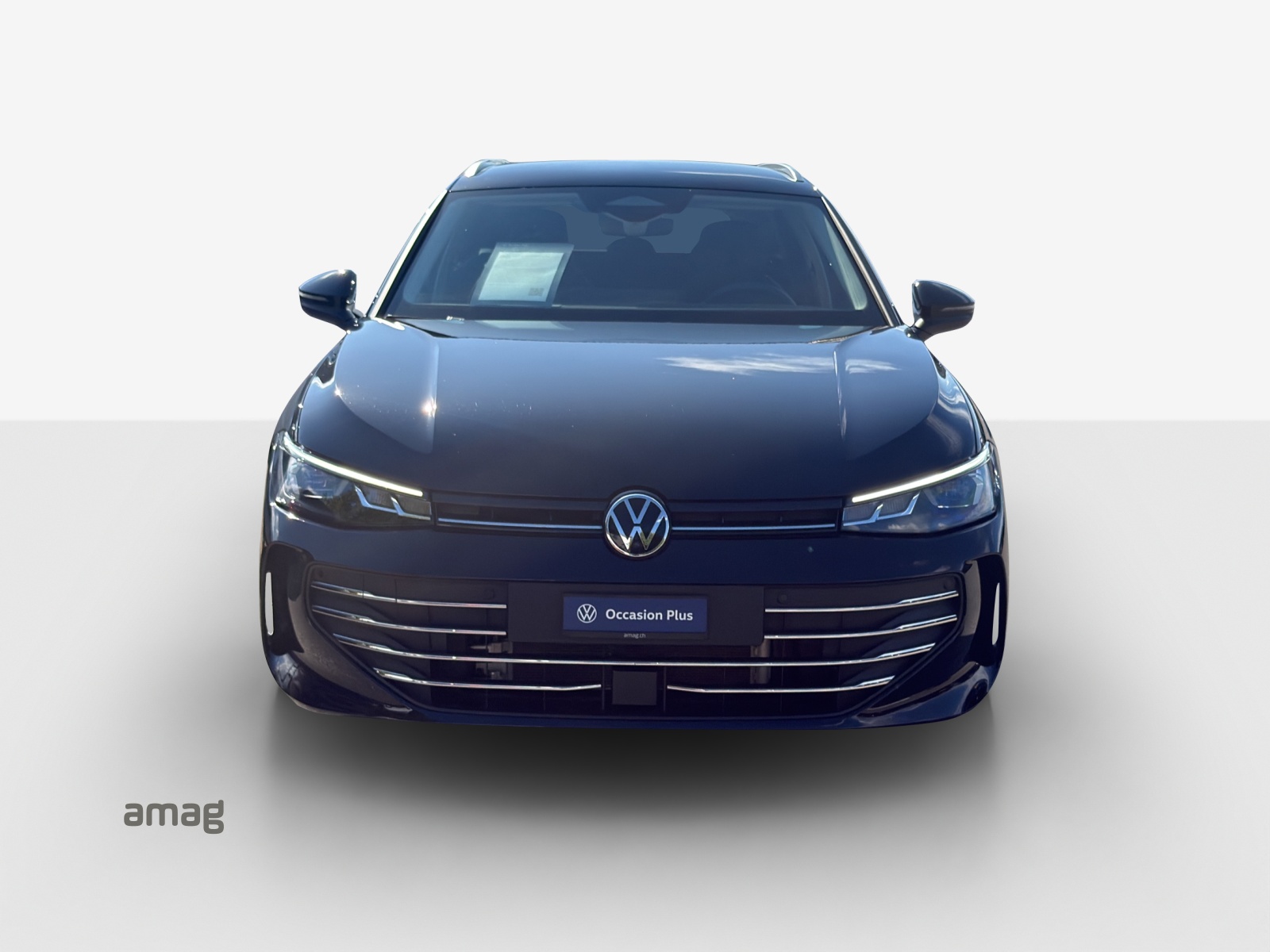 VW Passat Variant 2.0 TDI evo Business 4 Motion DSG-image-6