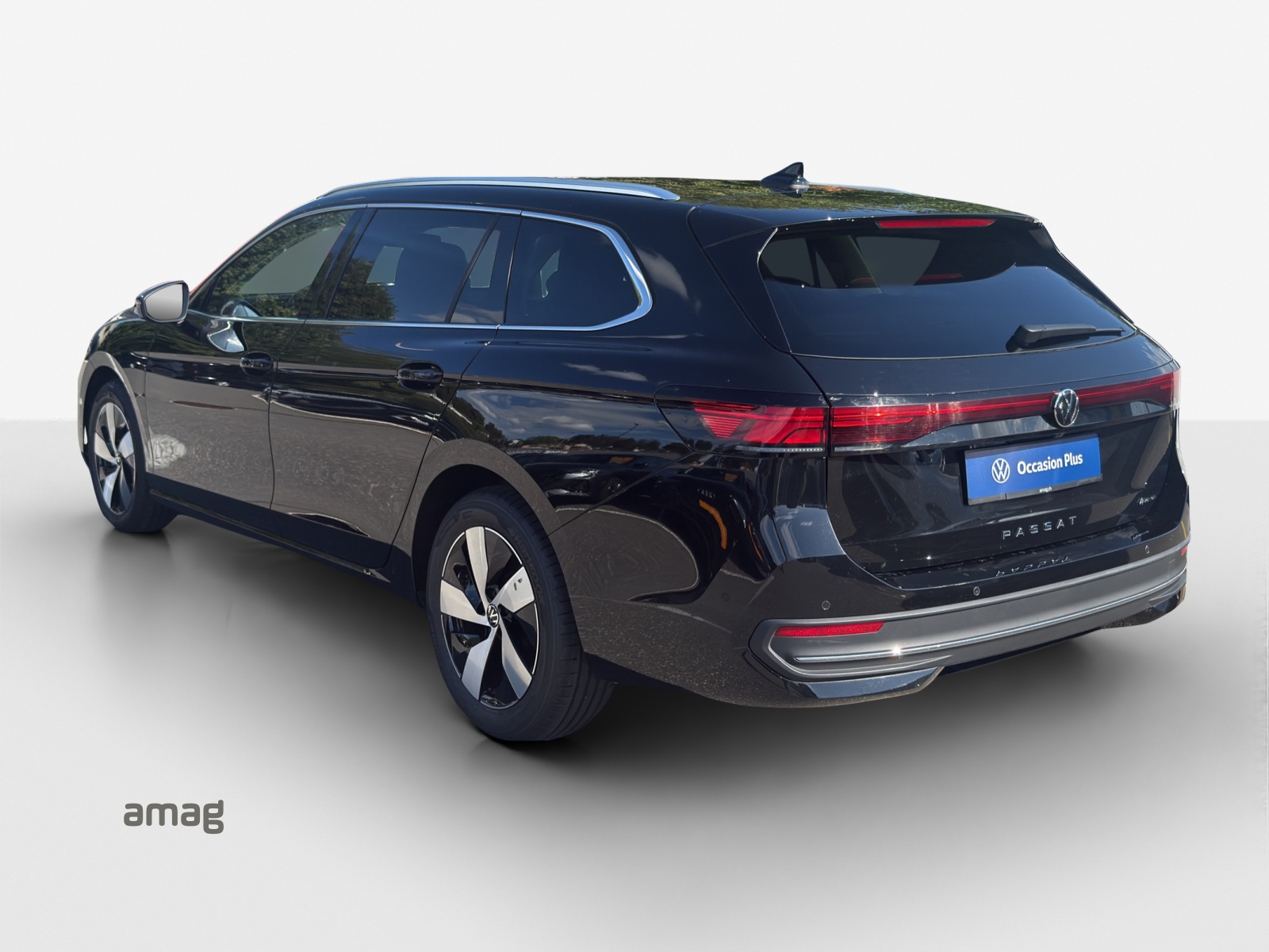 VW Passat Variant 2.0 TDI evo Business 4 Motion DSG-image-2
