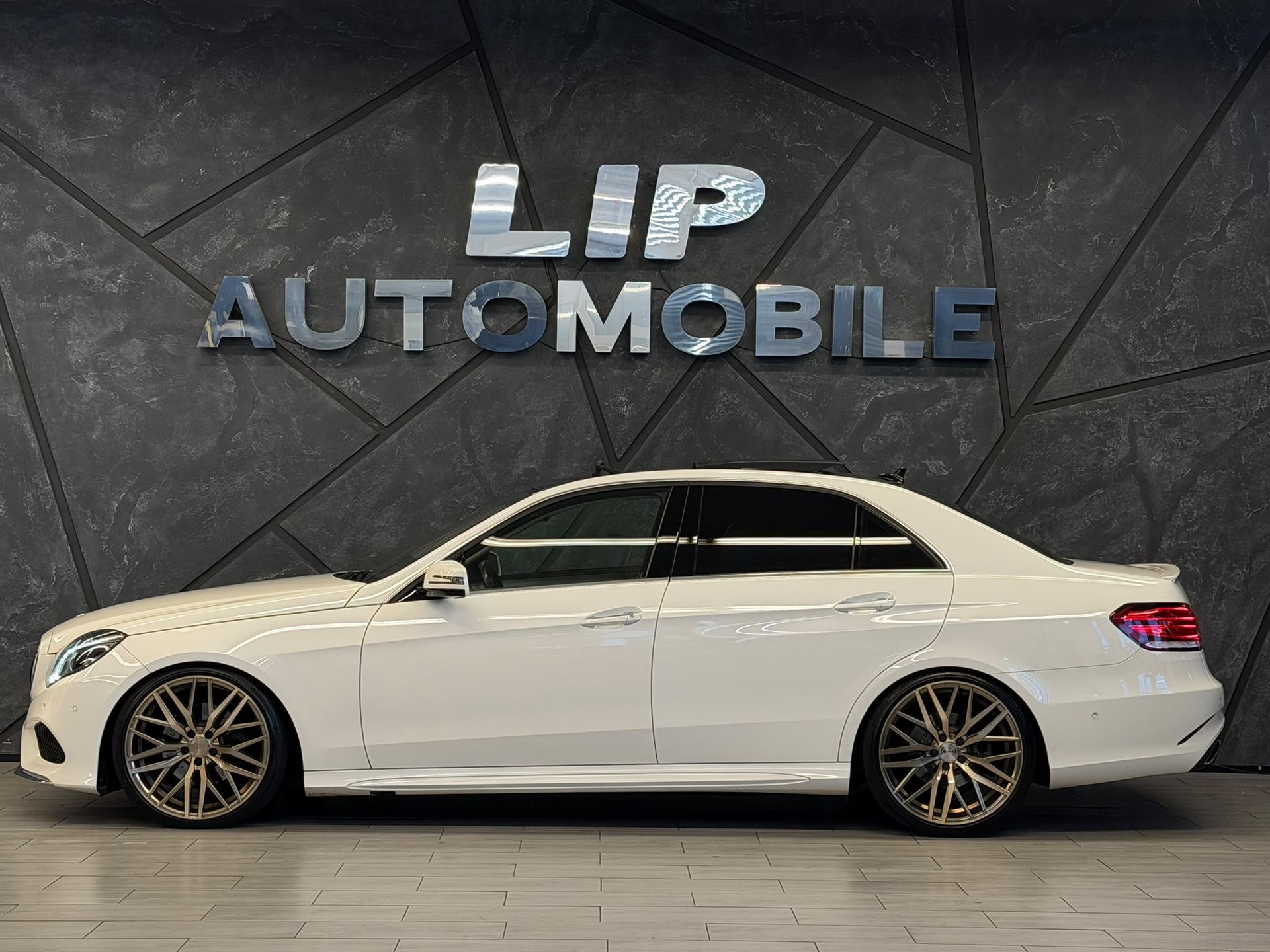 MERCEDES-BENZ E 250 CDI Avantgarde 4Matic 7G-Tronic-image-3