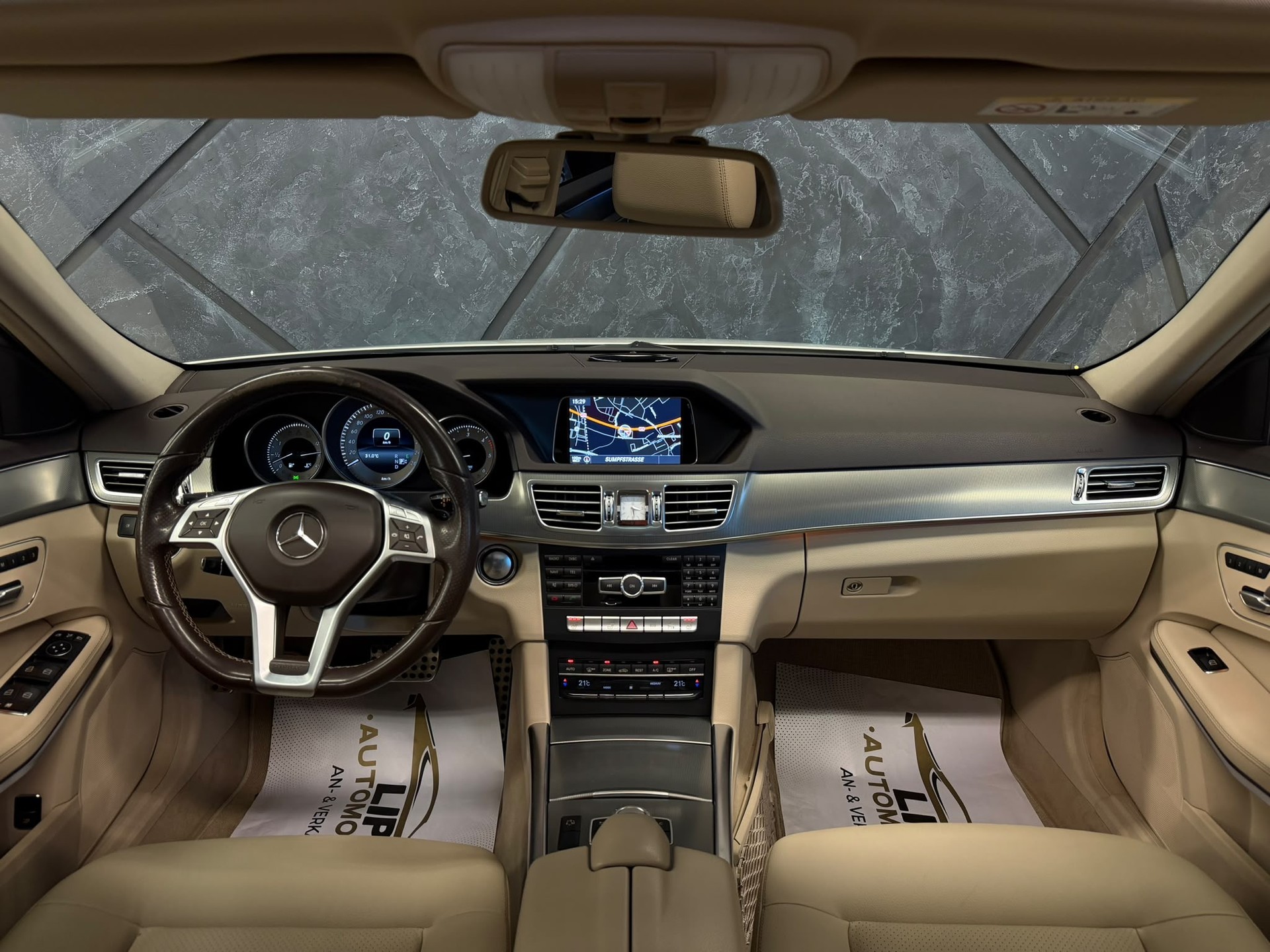 MERCEDES-BENZ E 250 CDI Avantgarde 4Matic 7G-Tronic-image-8