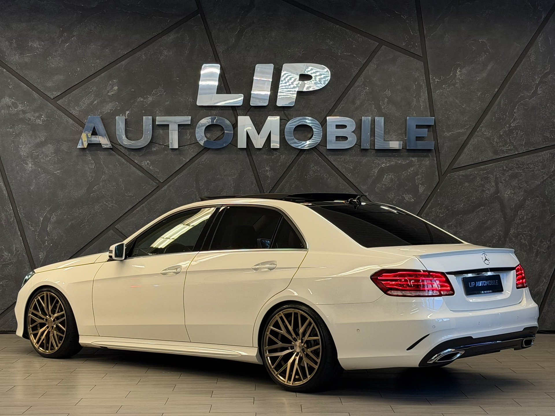 MERCEDES-BENZ E 250 CDI Avantgarde 4Matic 7G-Tronic-image-7