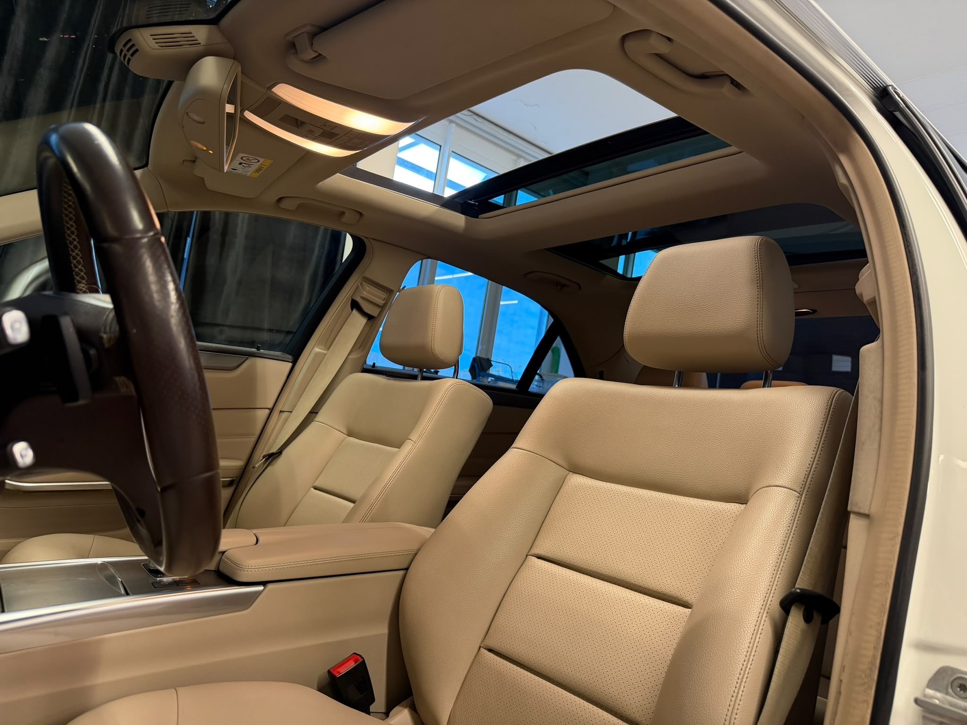 MERCEDES-BENZ E 250 CDI Avantgarde 4Matic 7G-Tronic-image-12