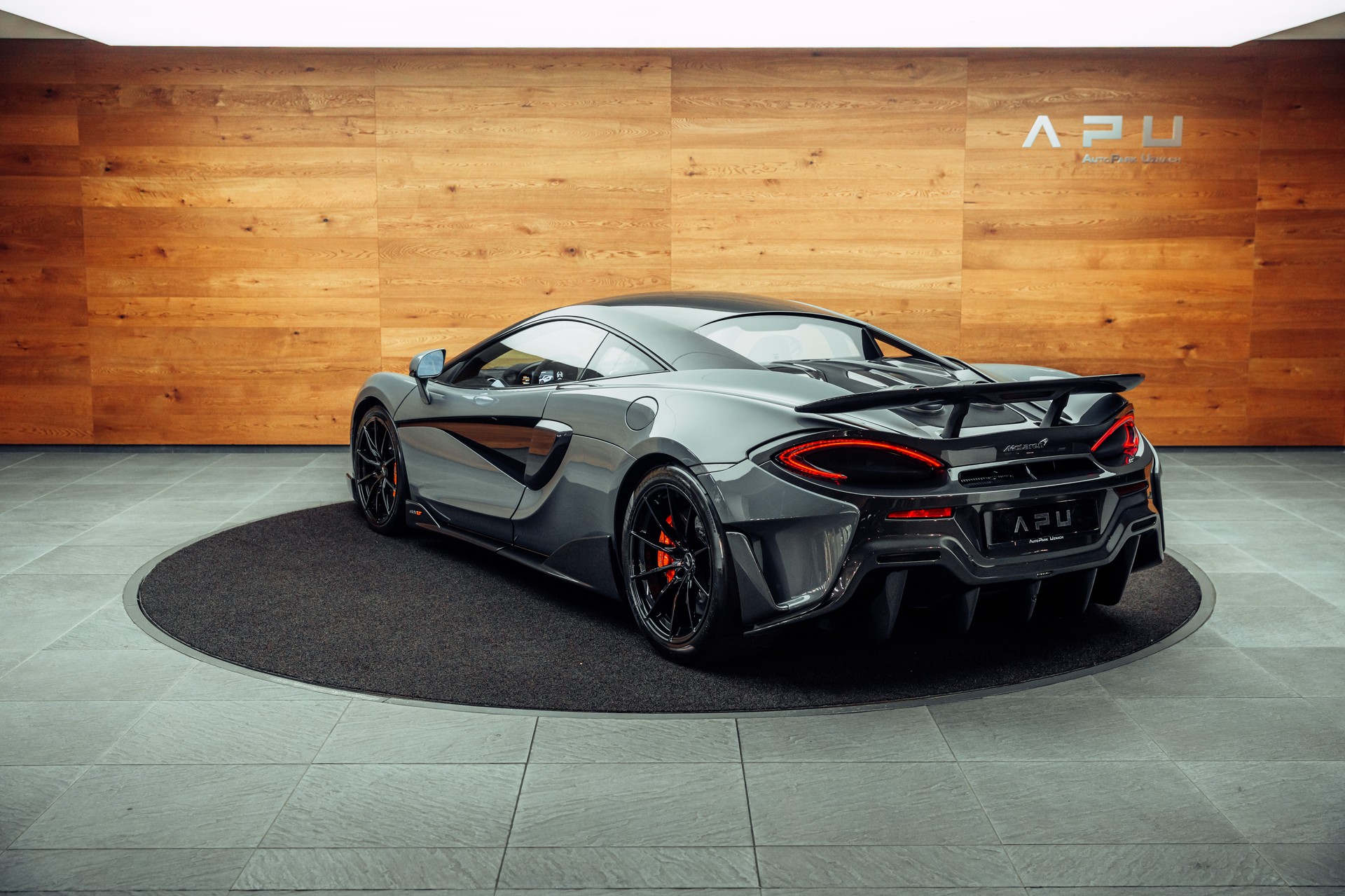 McLAREN 600LT Coupé 3.8 V8 SSG Chicane Effect-image-2