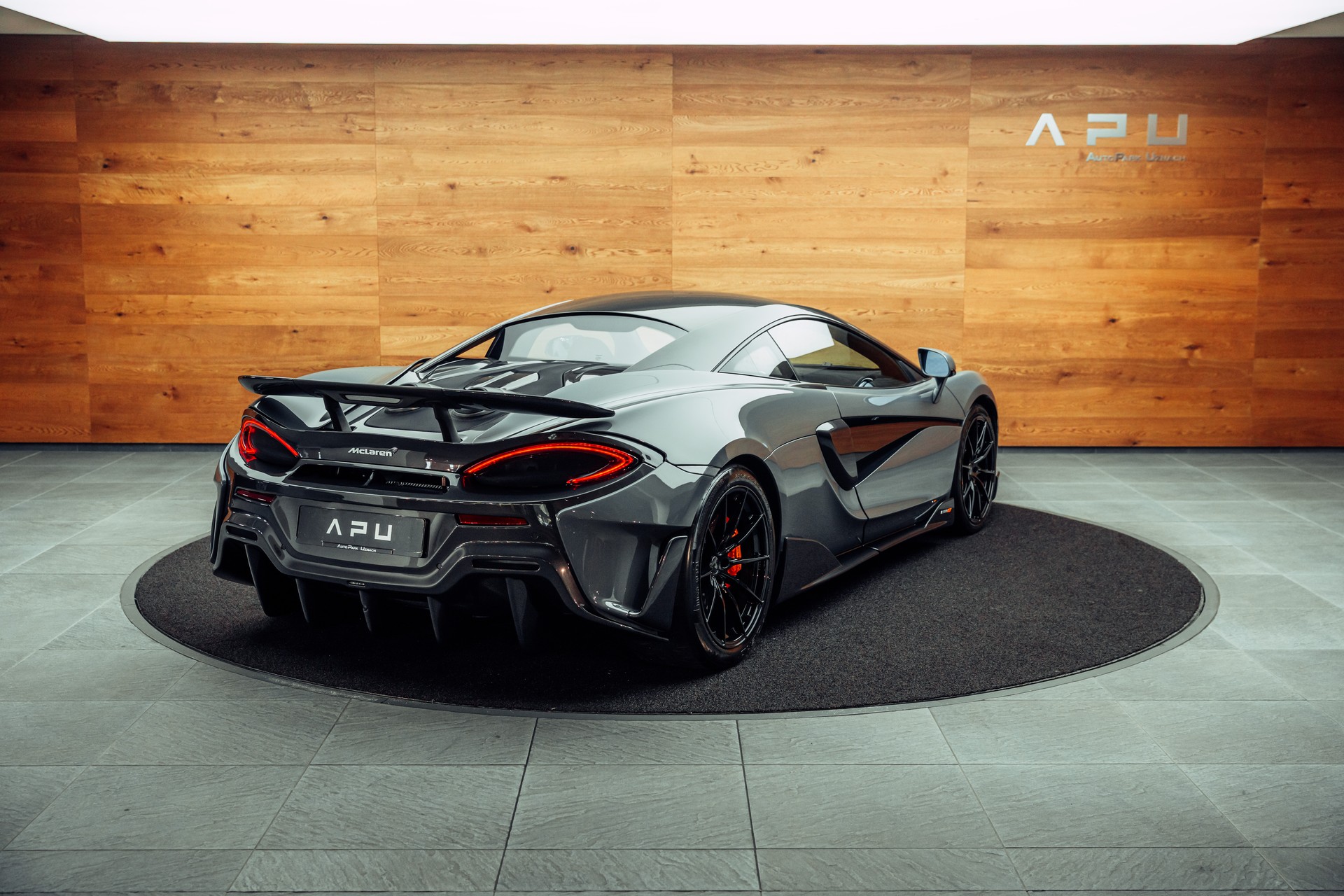 McLAREN 600LT Coupé 3.8 V8 SSG Chicane Effect-image-1