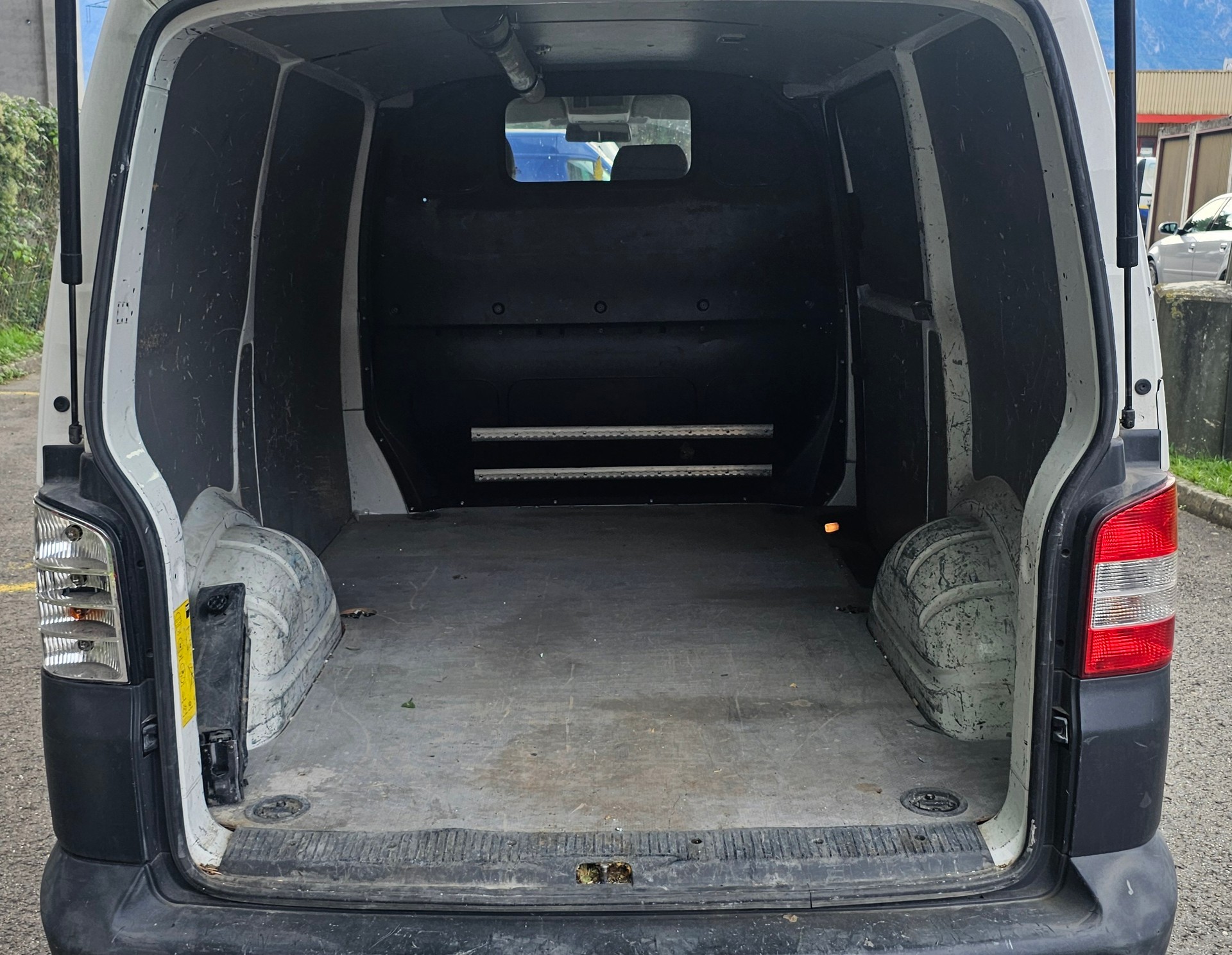 VW T5 2.0 Bi-TDI 4Motion-image-6